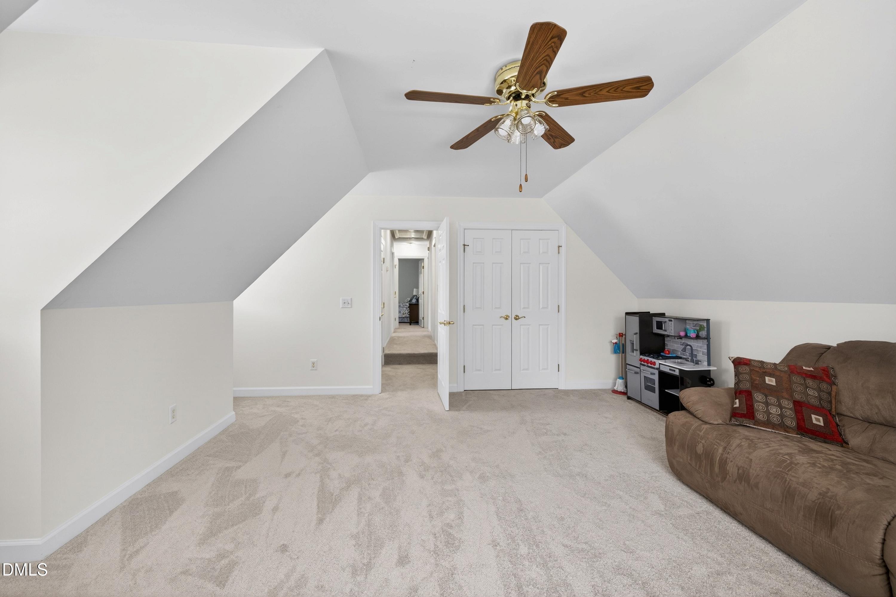 1702 Ashbark Court Property Photo 24