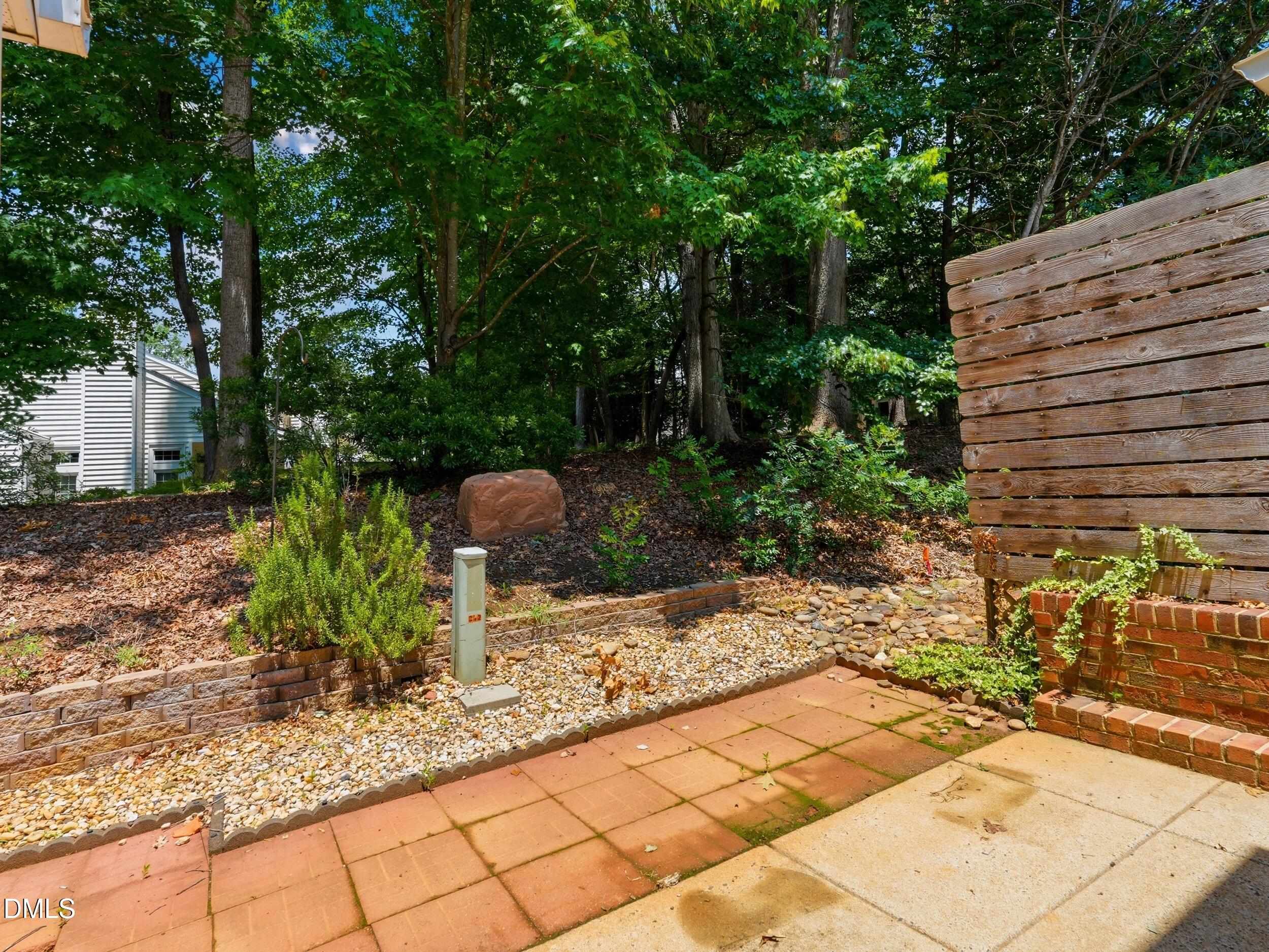 314 Riverwalk Circle Property Photo 12