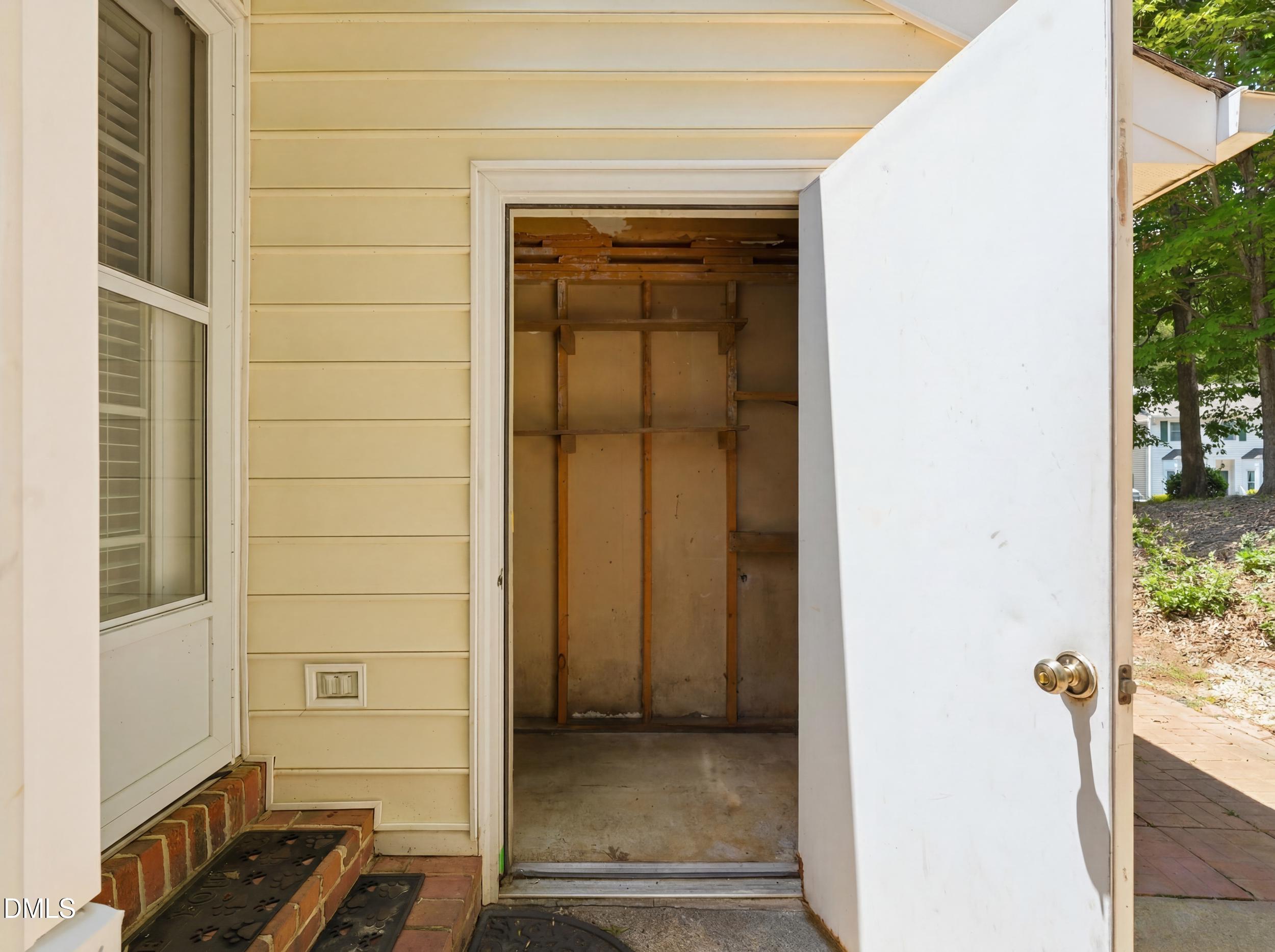 314 Riverwalk Circle Property Photo 14
