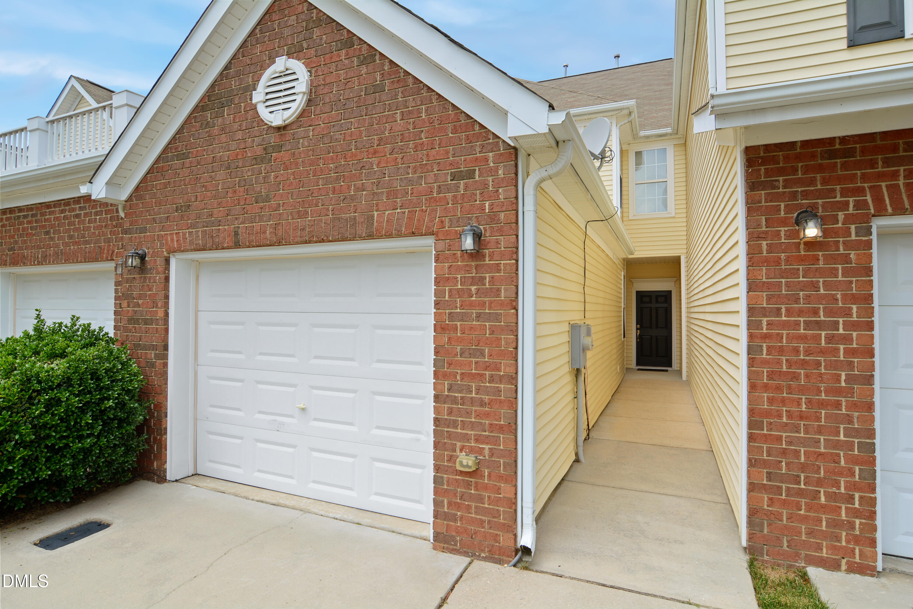 2623 Forest Shadows Lane Property Photo 2