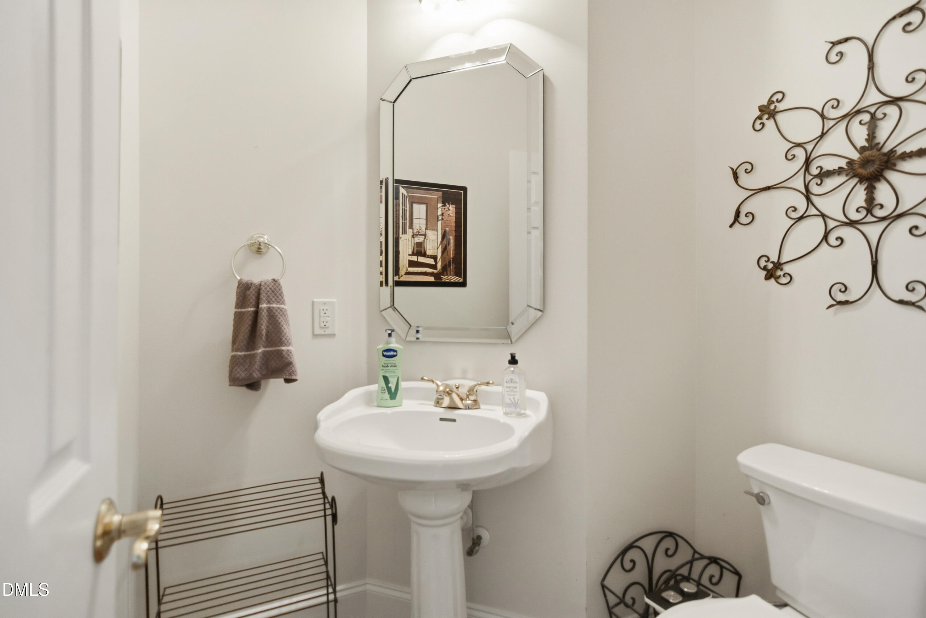 1341 Laneridge Court Property Photo 16