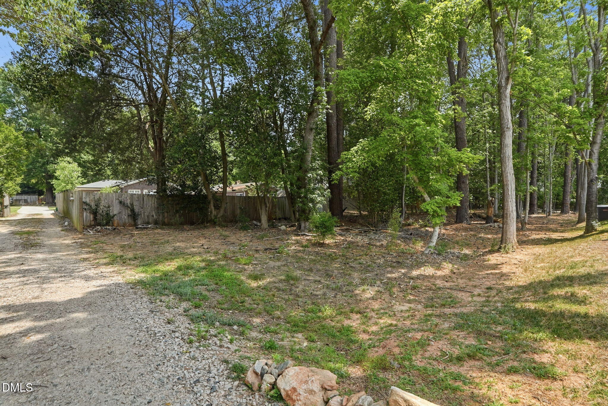 620 Railroad Street Property Photo 9
