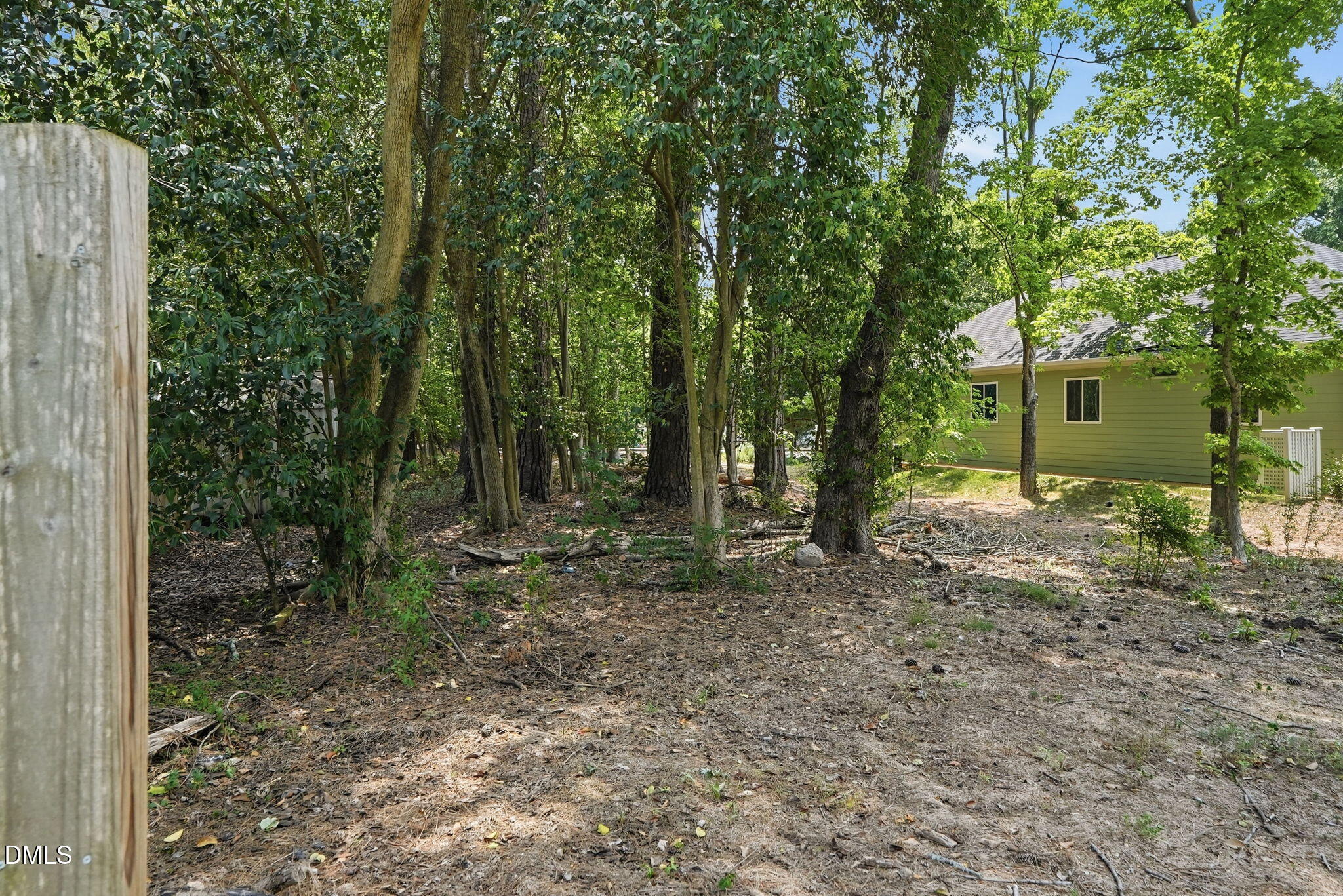620 Railroad Street Property Photo 11