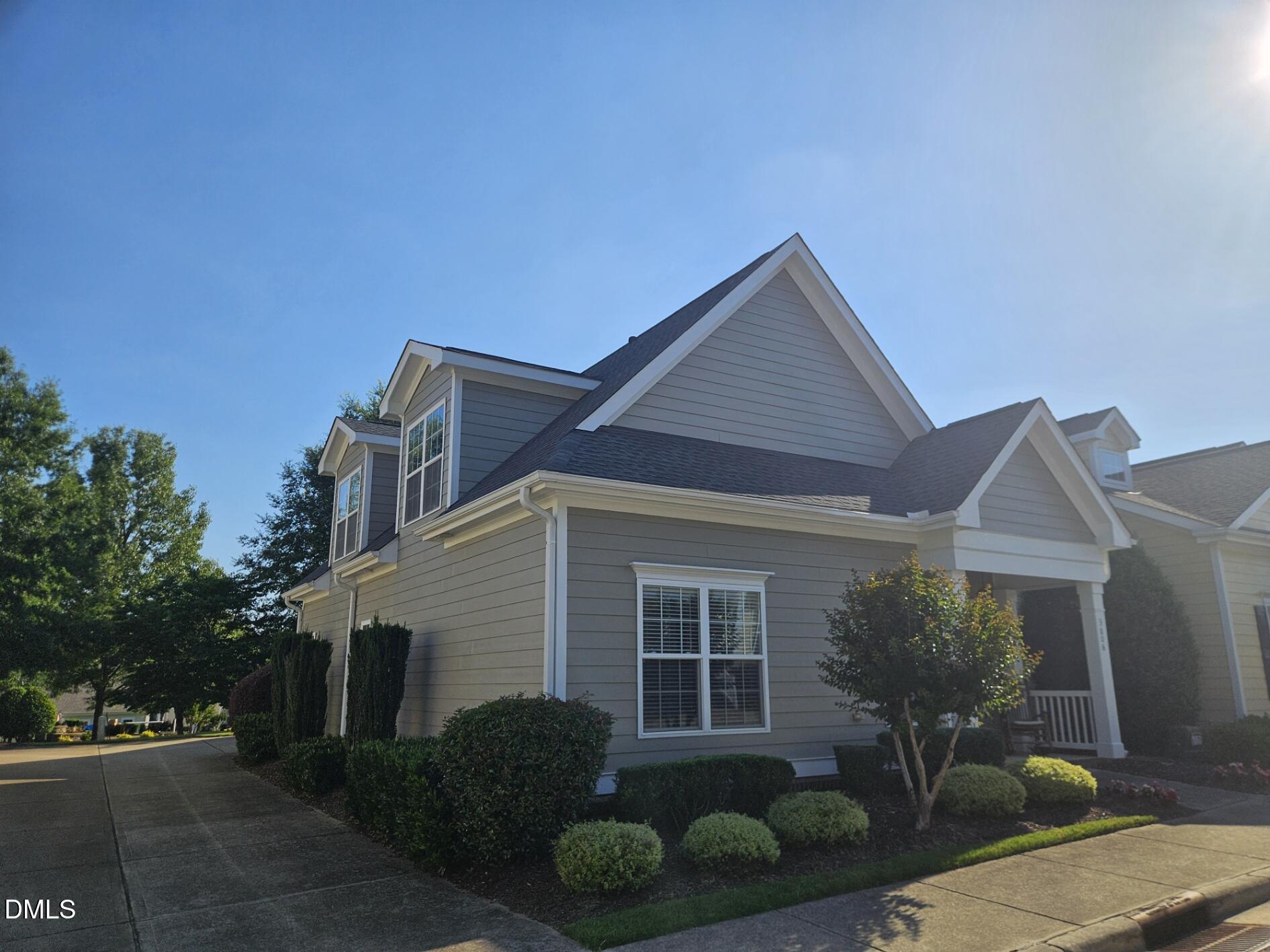 3806 Heritage Spring Circle Property Photo 1