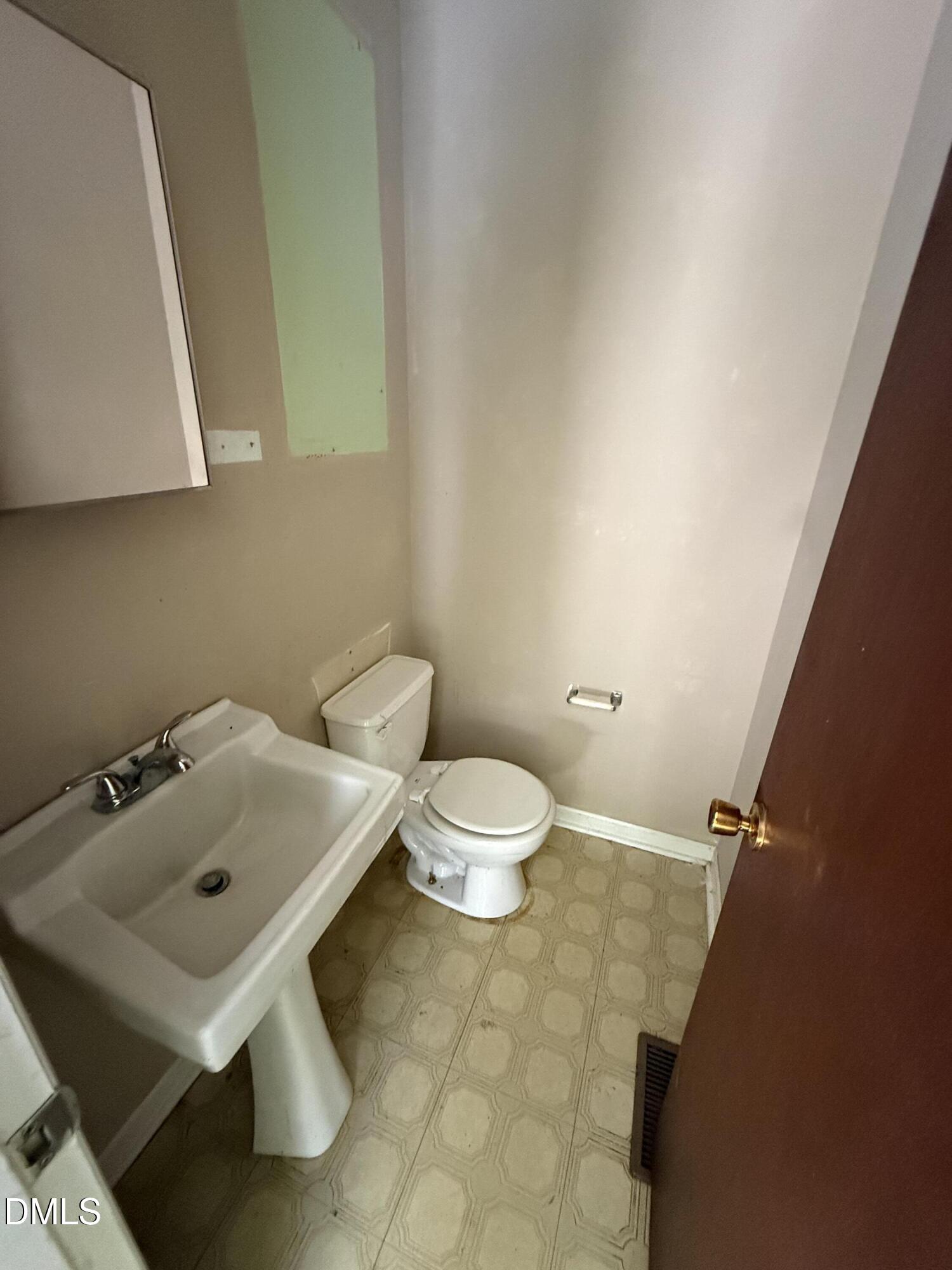302 N Gaylee Lake Drive Property Photo 10