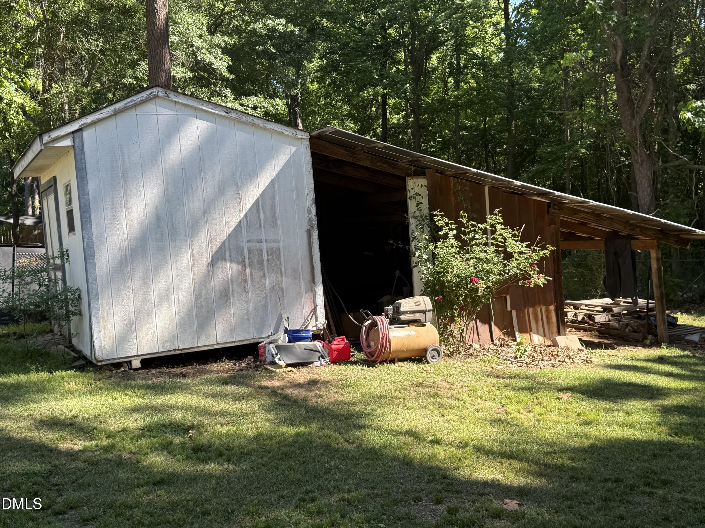 302 N Gaylee Lake Drive Property Photo 14