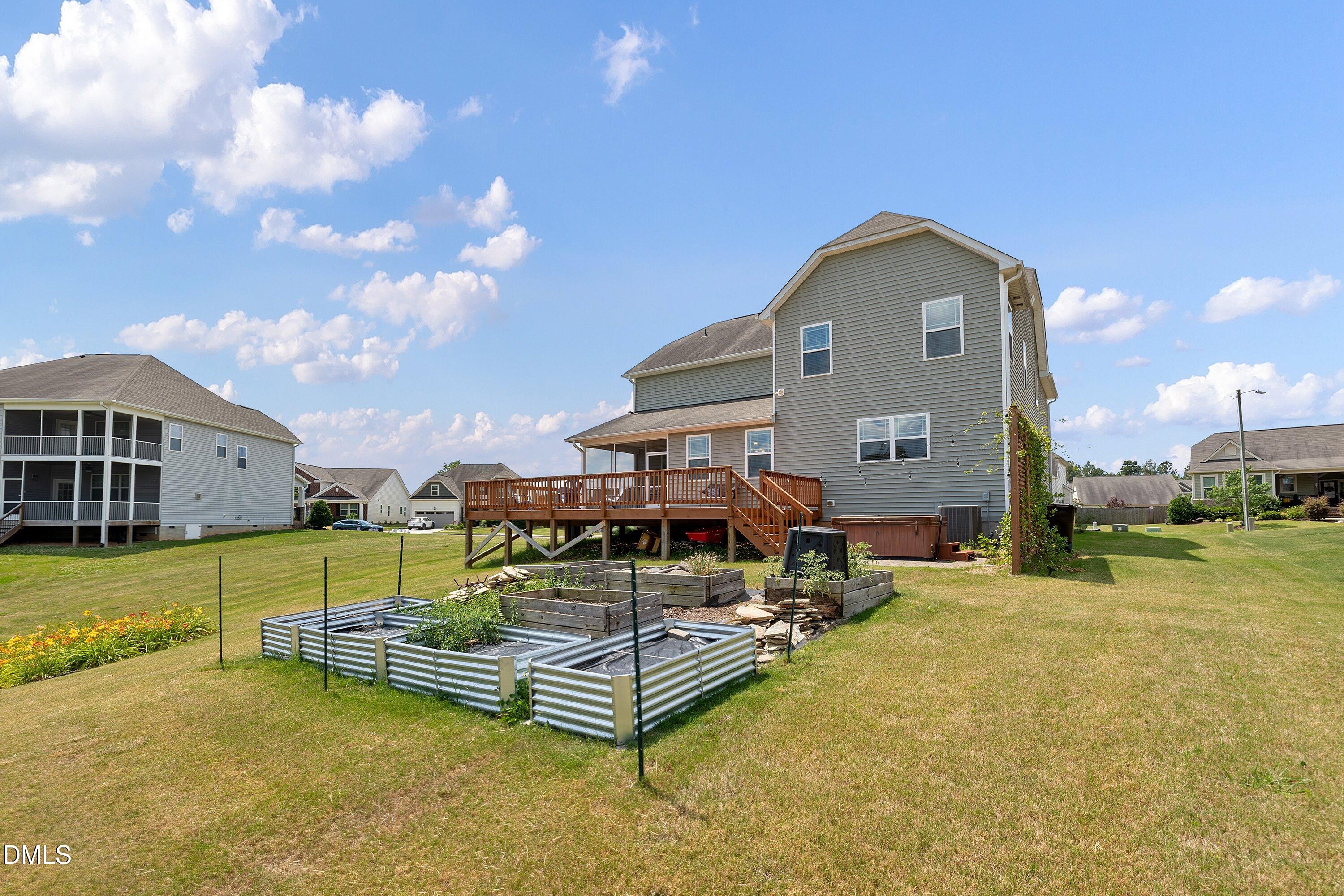 205 Wellwater Avenue Property Photo 32