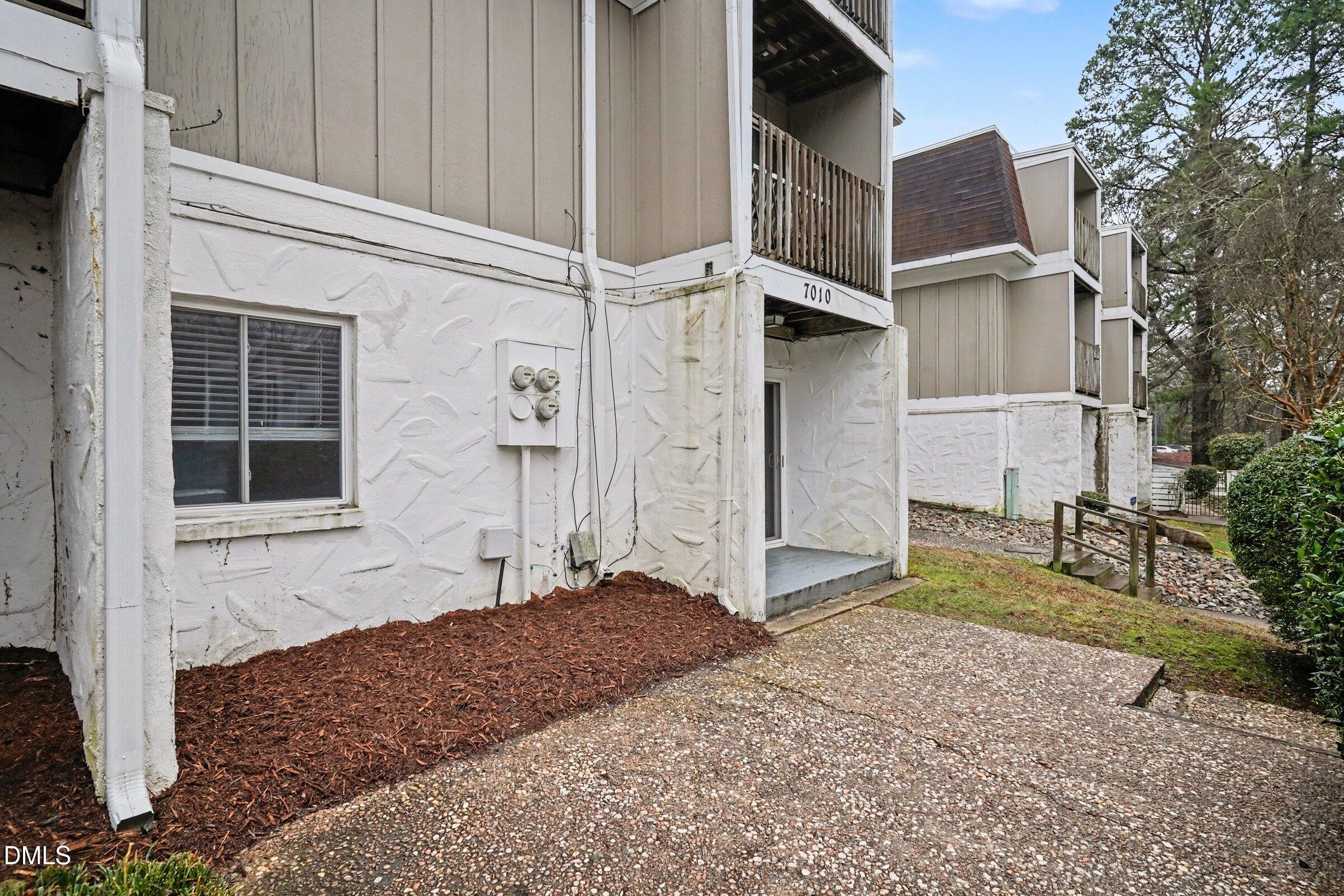 7010 Longstreet Drive C Property Photo 15