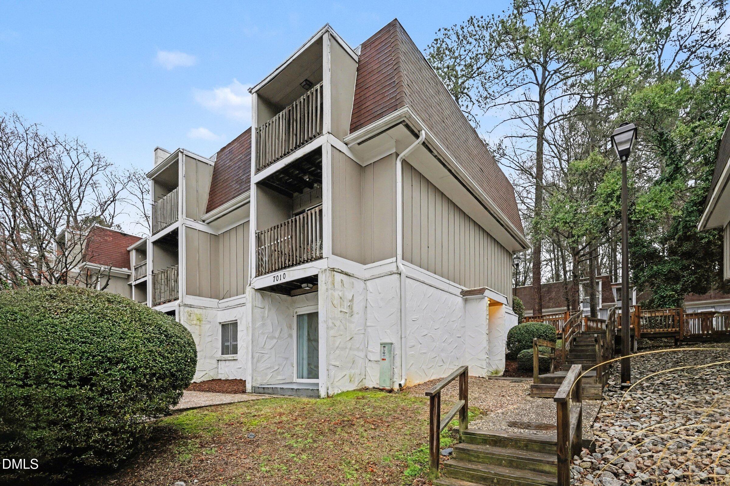 7010 Longstreet Drive C Property Photo 17