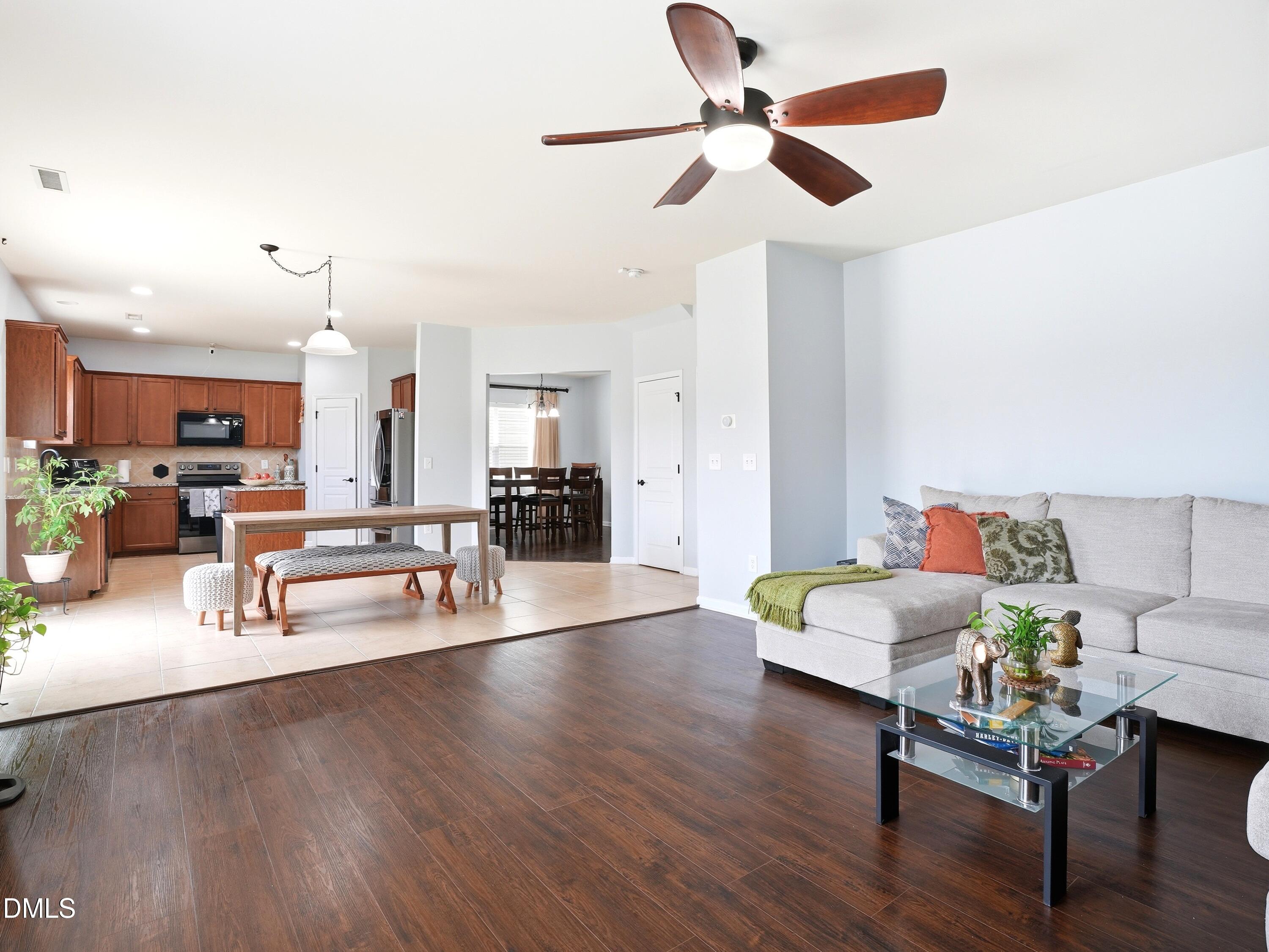 8128 Hovingham Way Property Photo 11