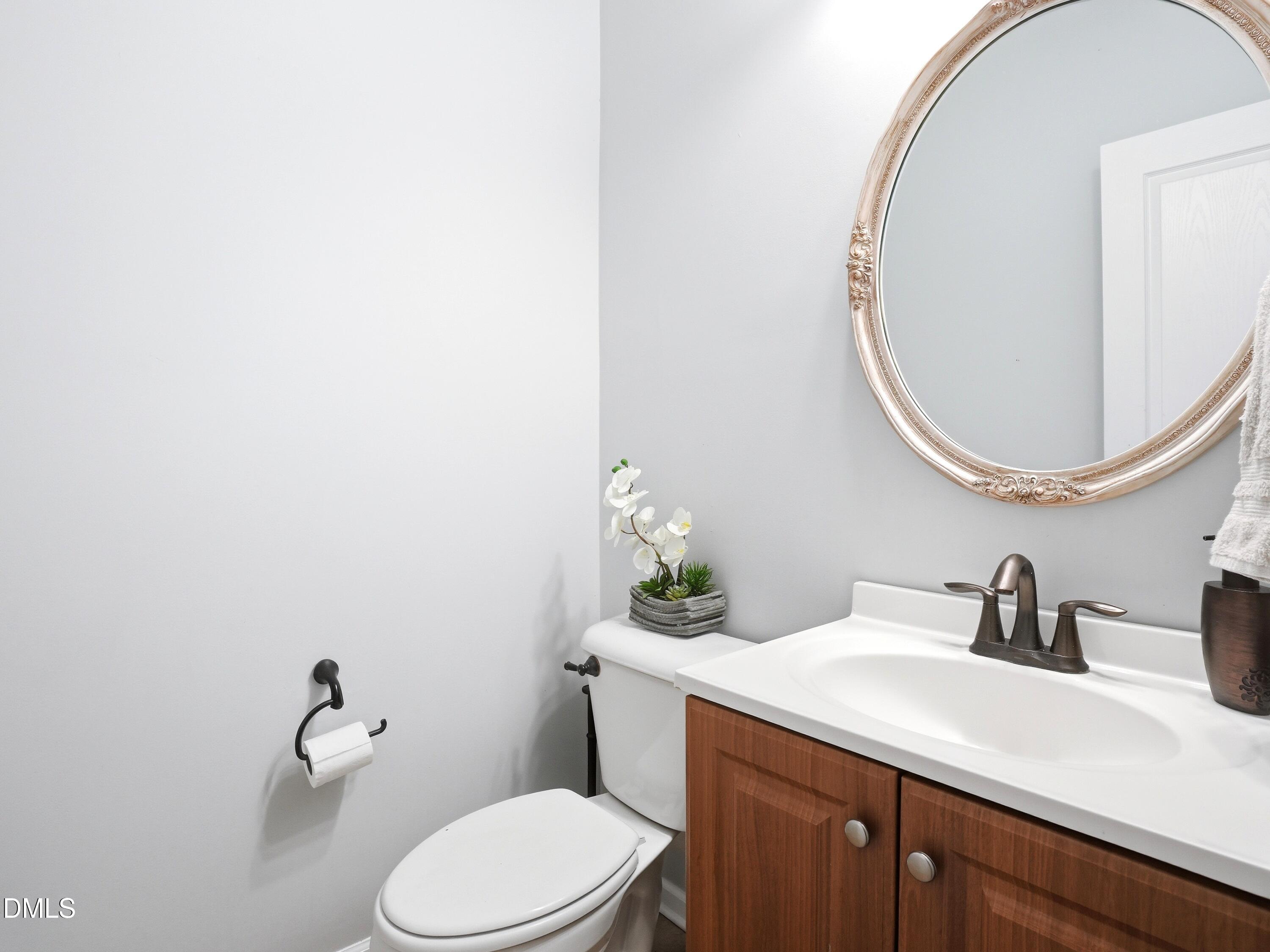 8128 Hovingham Way Property Photo 16