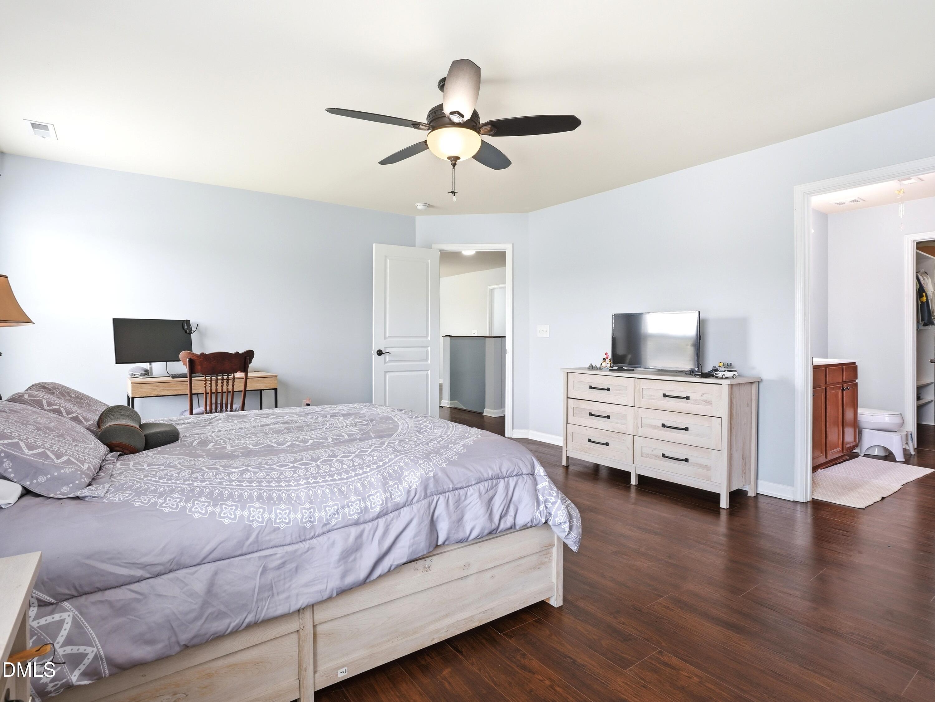 8128 Hovingham Way Property Photo 17