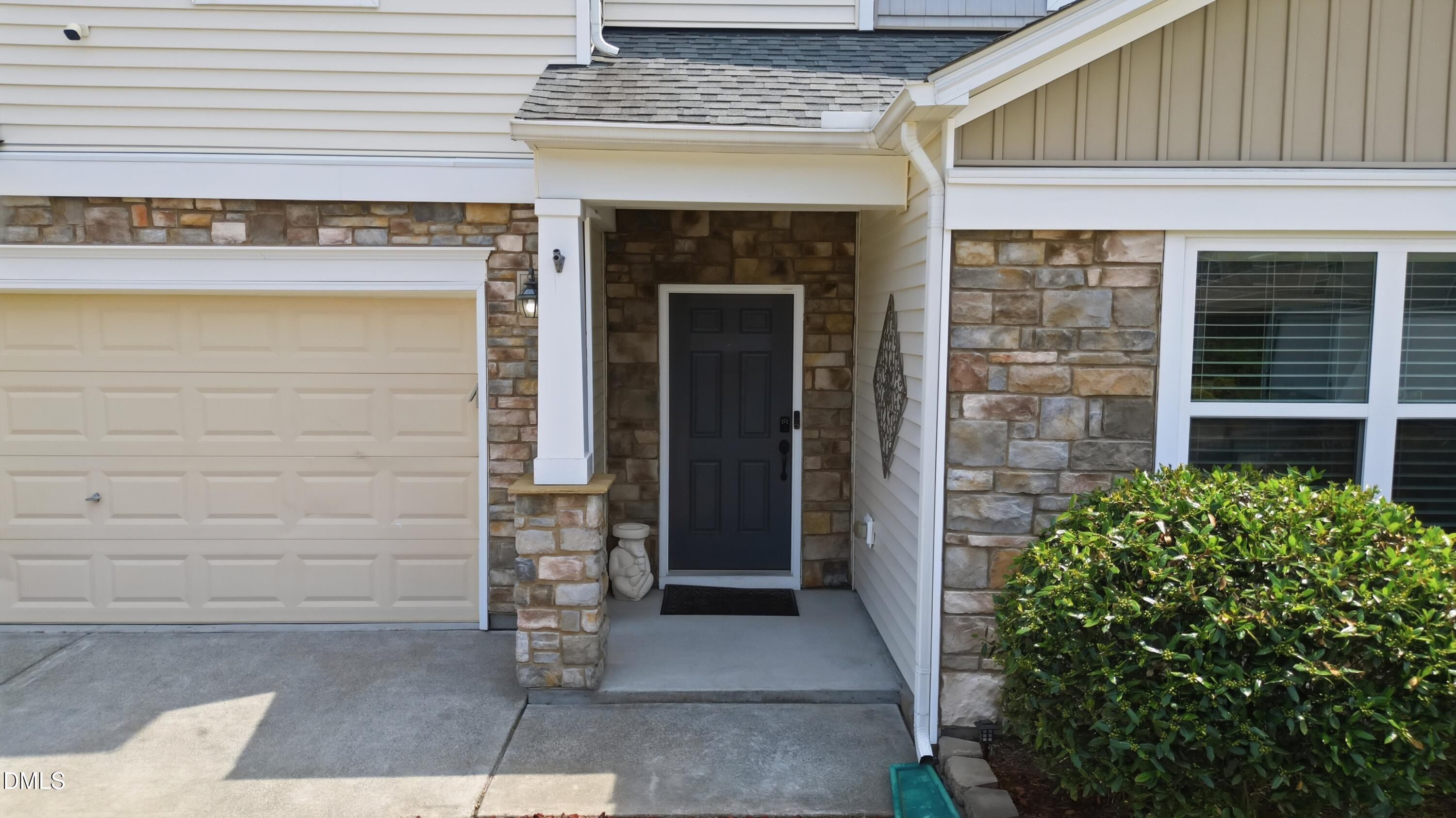 8128 Hovingham Way Property Photo 37