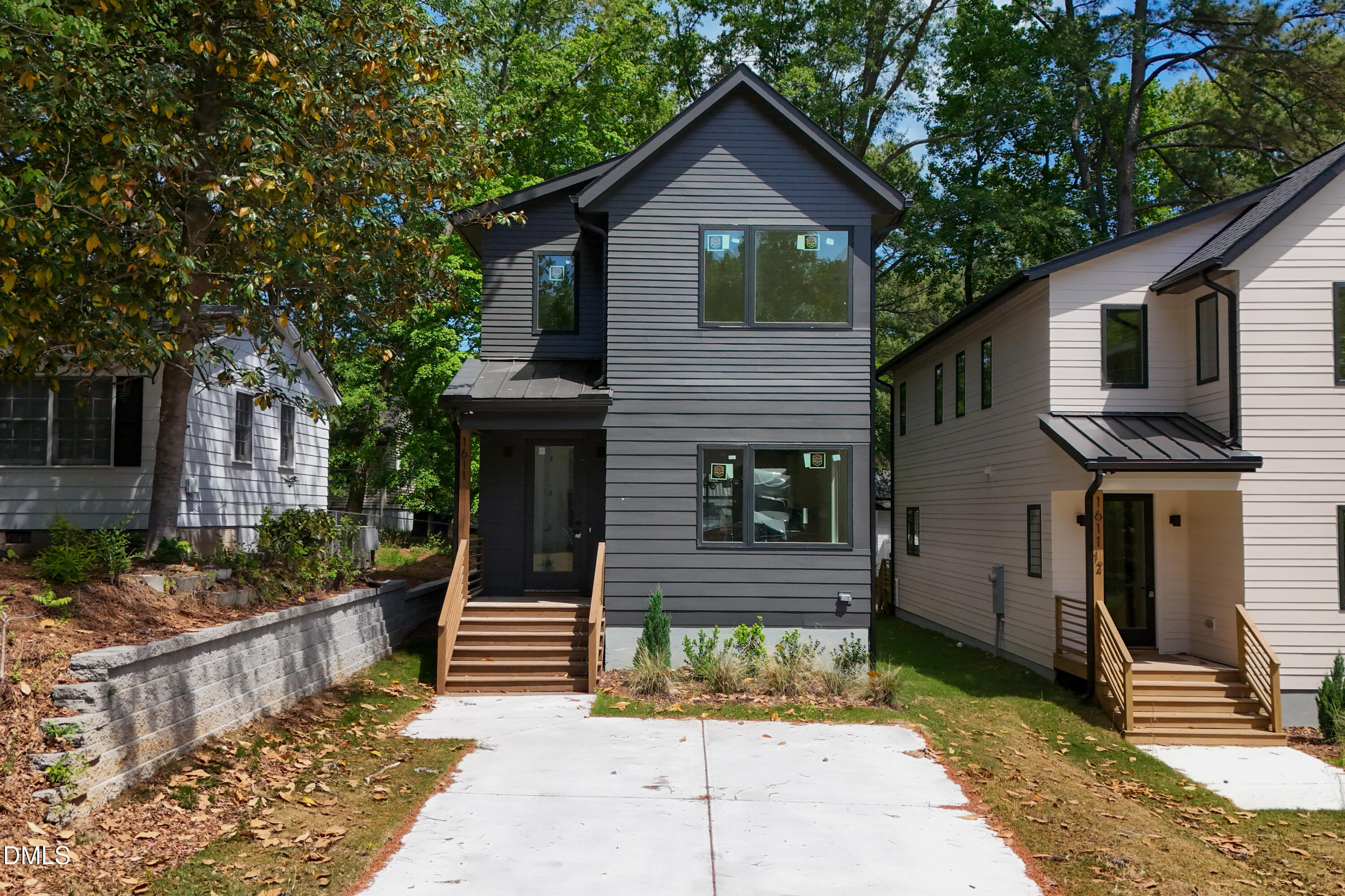 1611 Malta Avenue Property Photo 1