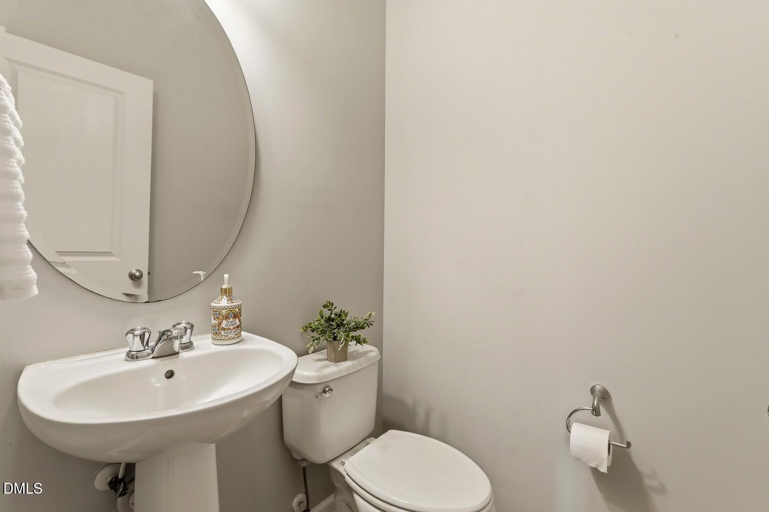 2456 Baslow Drive Property Photo 16