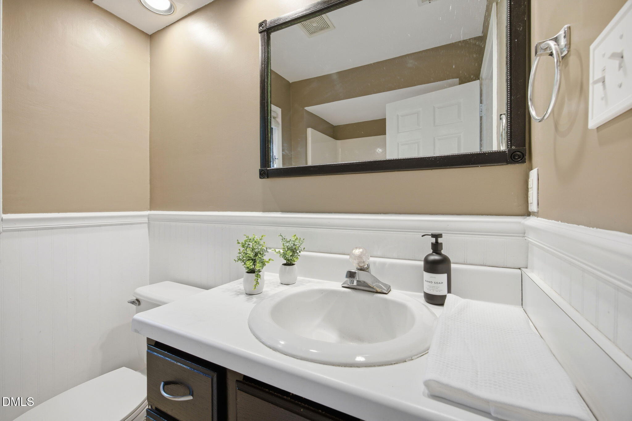 5013 Pine Cone Drive Property Photo 19