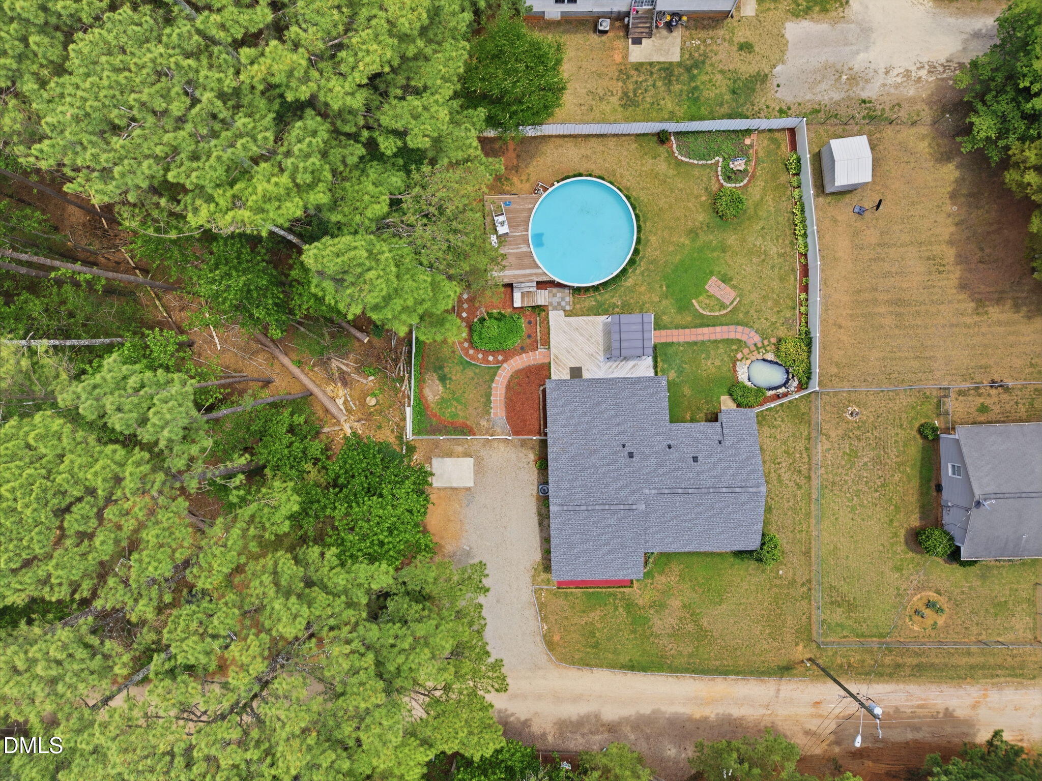 816 N Wingate Street Property Photo 3