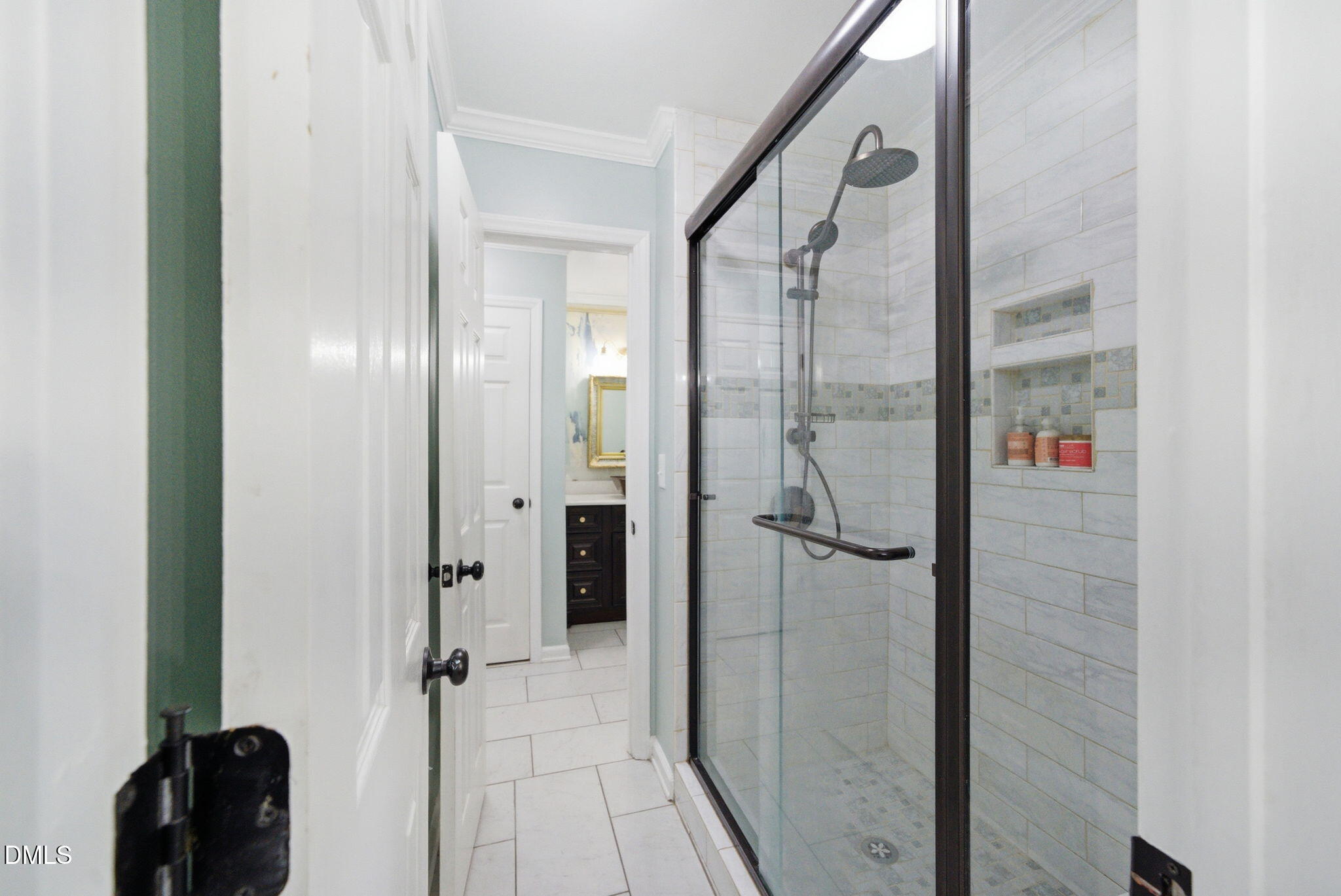 816 N Wingate Street Property Photo 14