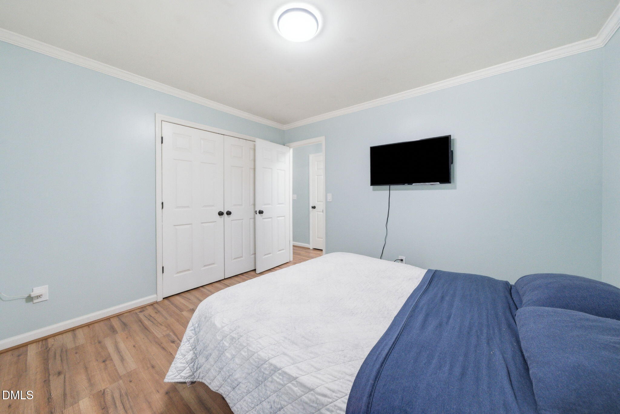 816 N Wingate Street Property Photo 22