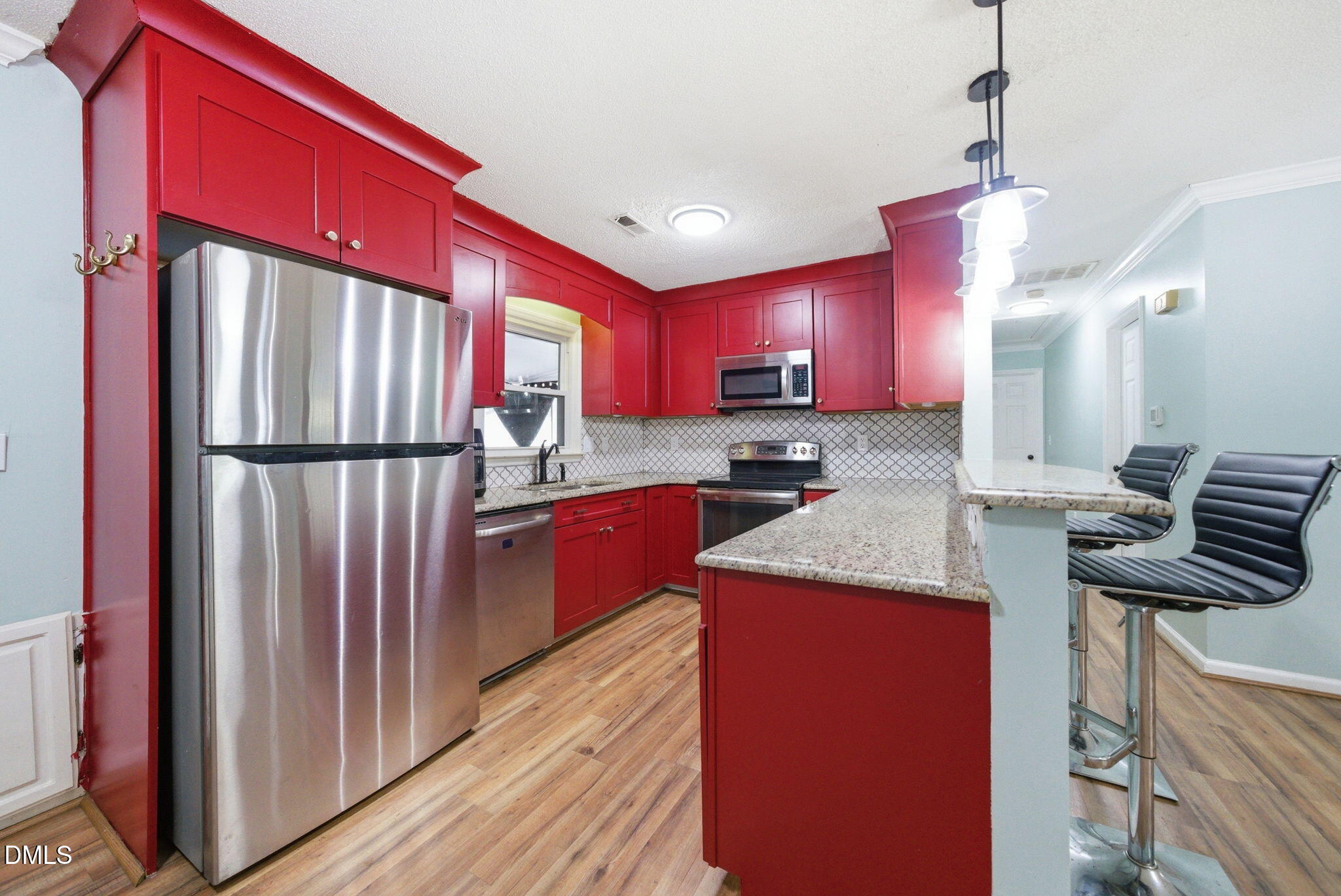 816 N Wingate Street Property Photo 29