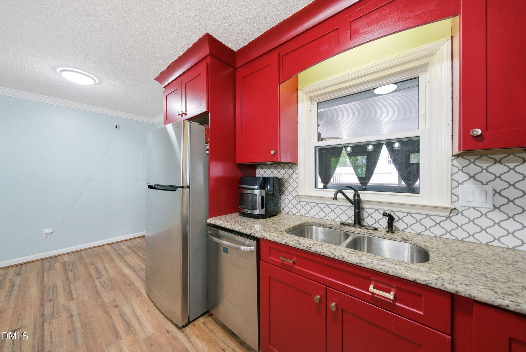 816 N Wingate Street Property Photo 32
