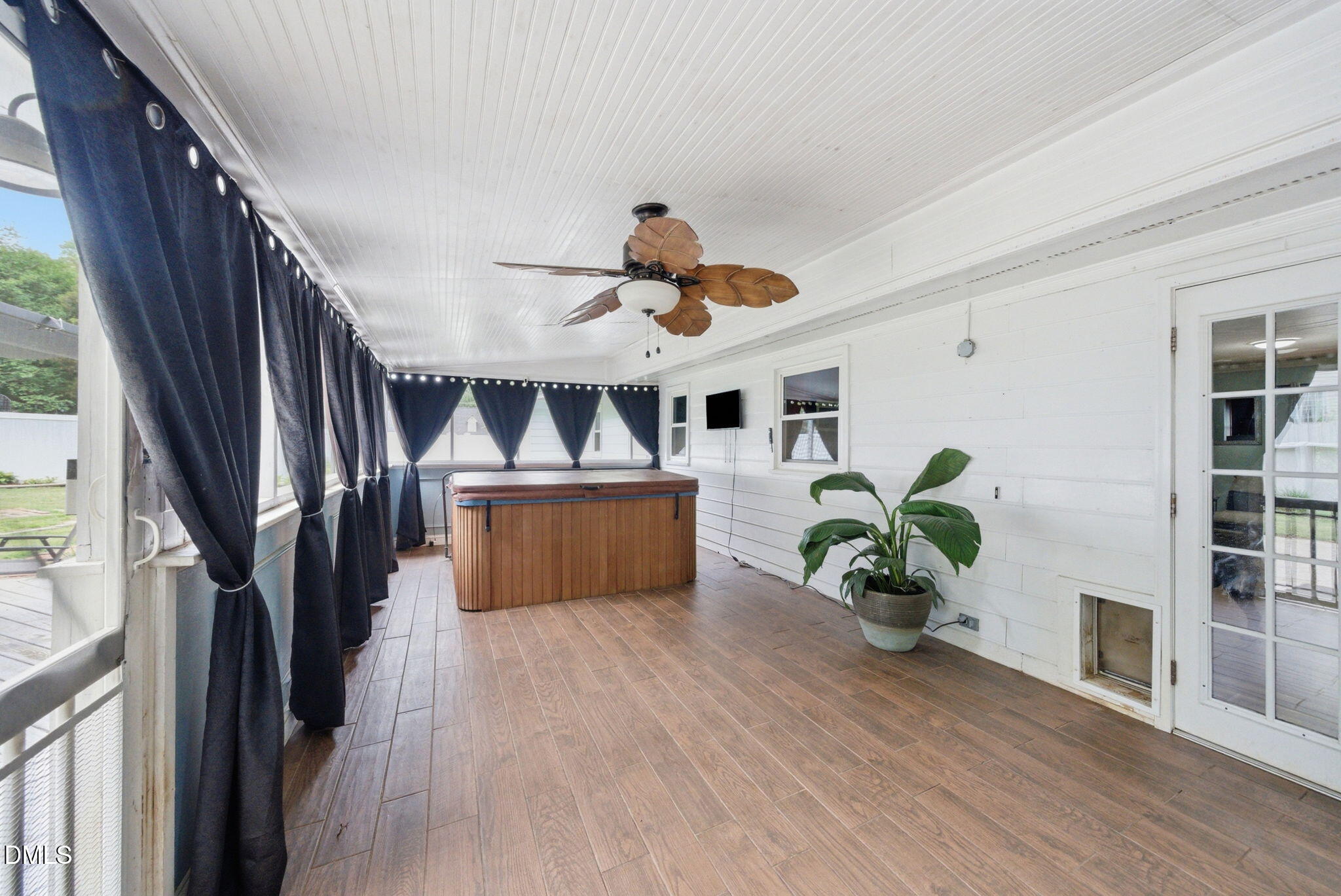816 N Wingate Street Property Photo 36