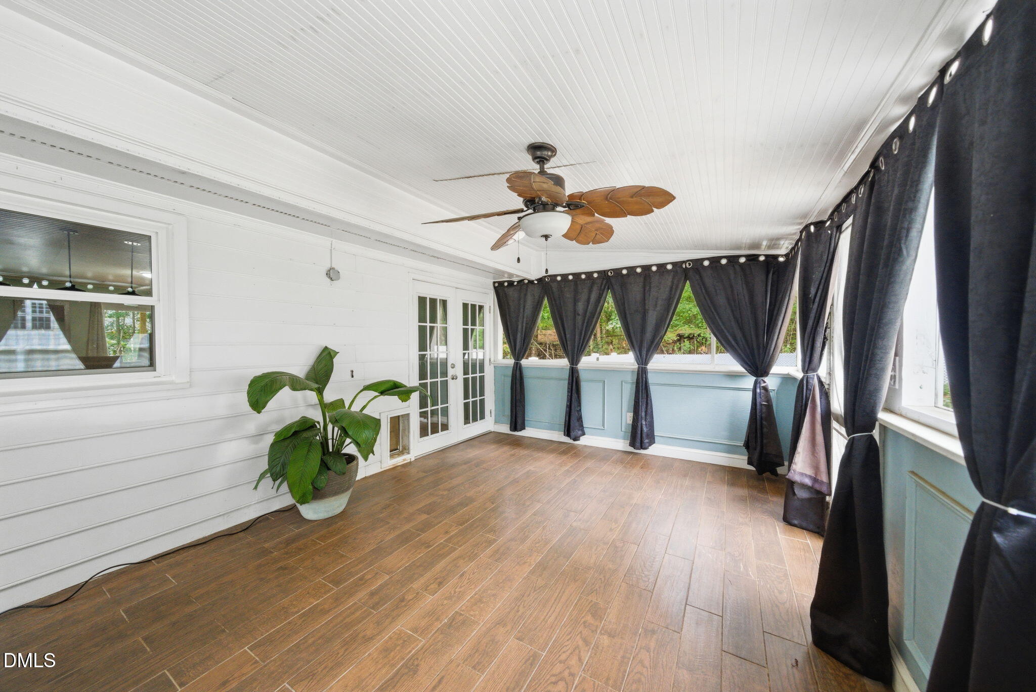 816 N Wingate Street Property Photo 38