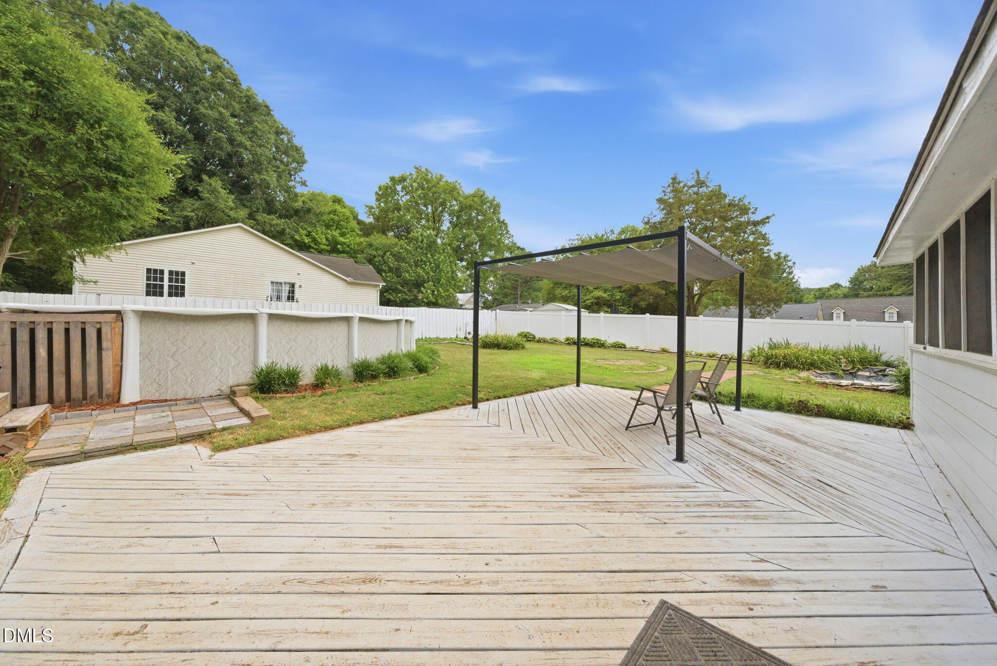816 N Wingate Street Property Photo 39