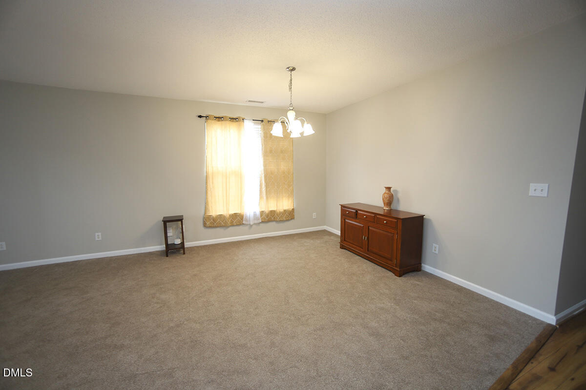 2718 Summer Stream Drive Property Photo 4