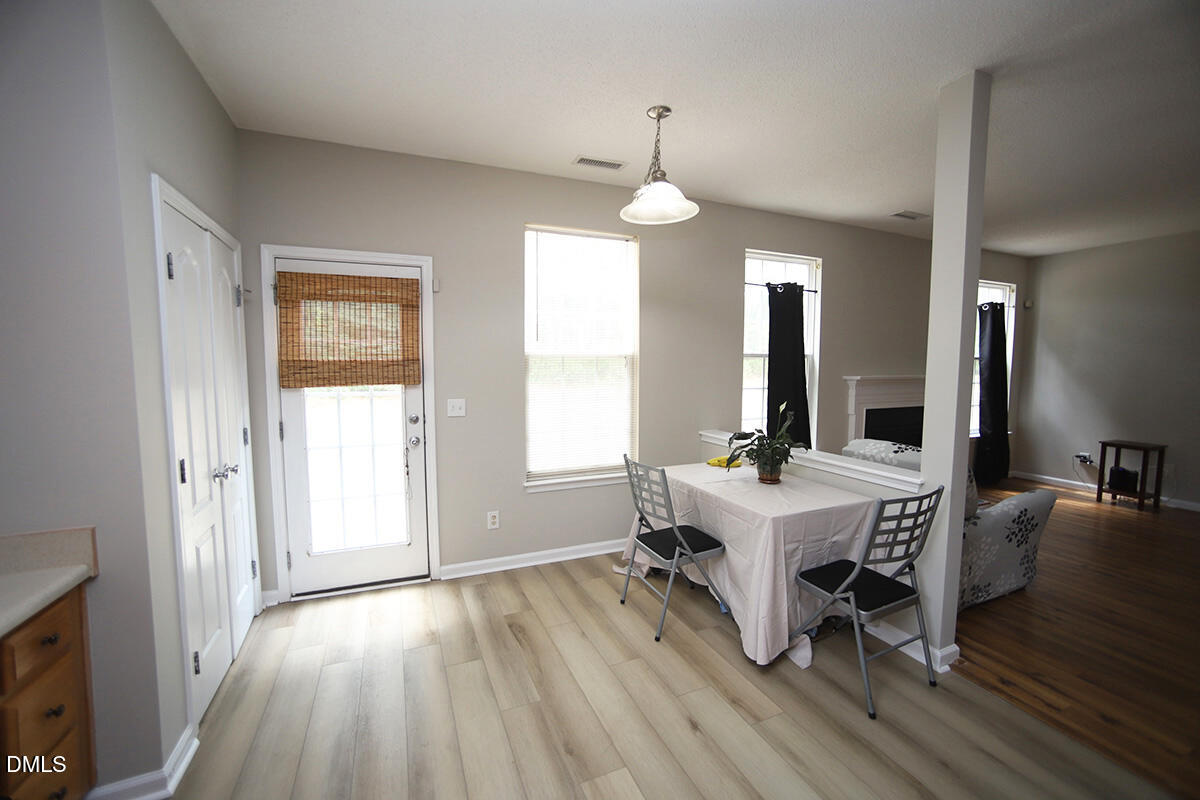 2718 Summer Stream Drive Property Photo 7