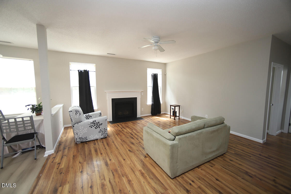 2718 Summer Stream Drive Property Photo 8