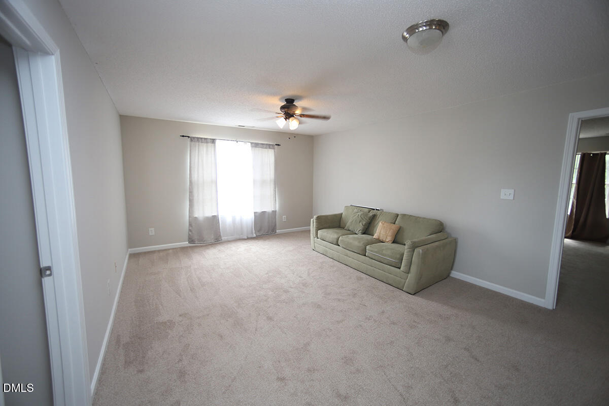 2718 Summer Stream Drive Property Photo 11