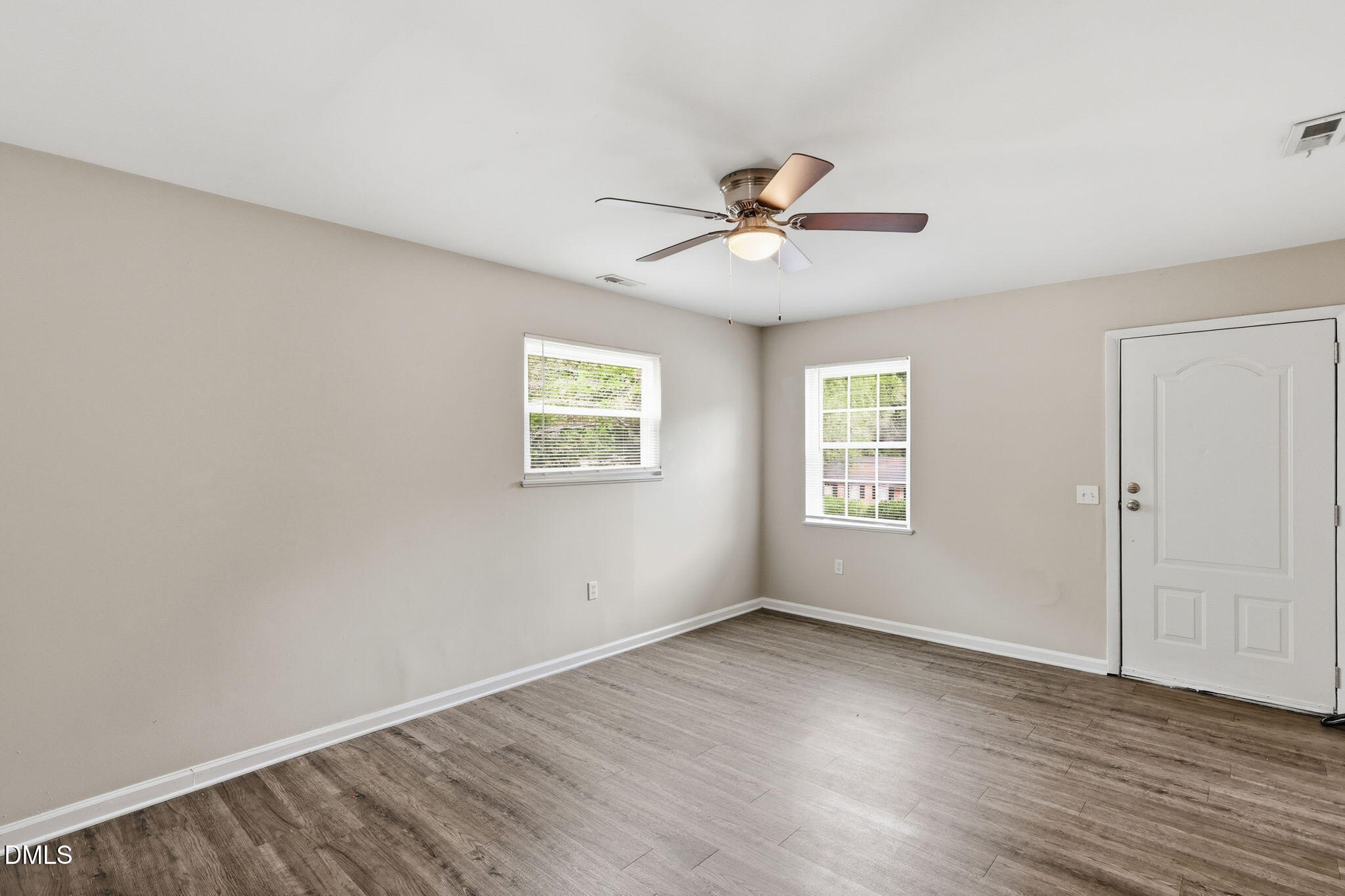 1200 Hazelnut Drive Property Photo 4