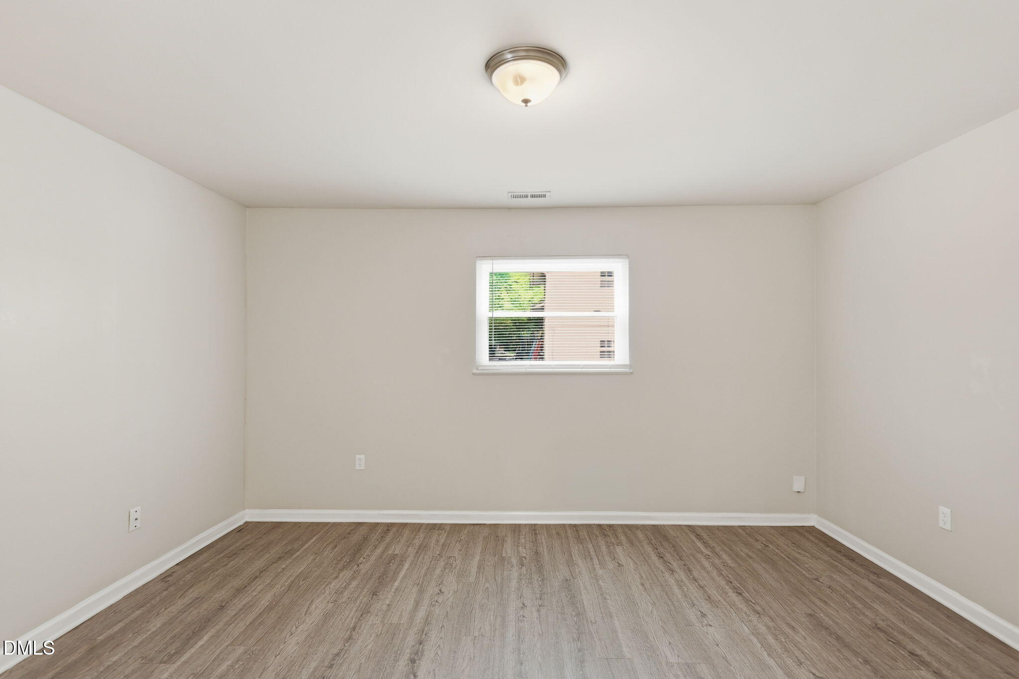 1200 Hazelnut Drive Property Photo 6