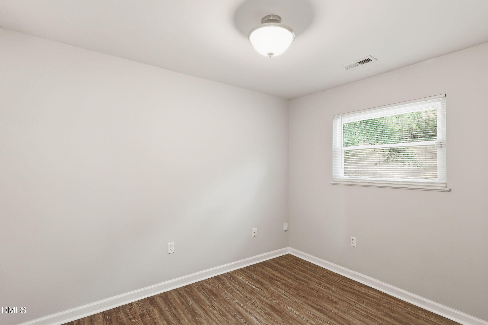 1200 Hazelnut Drive Property Photo 8