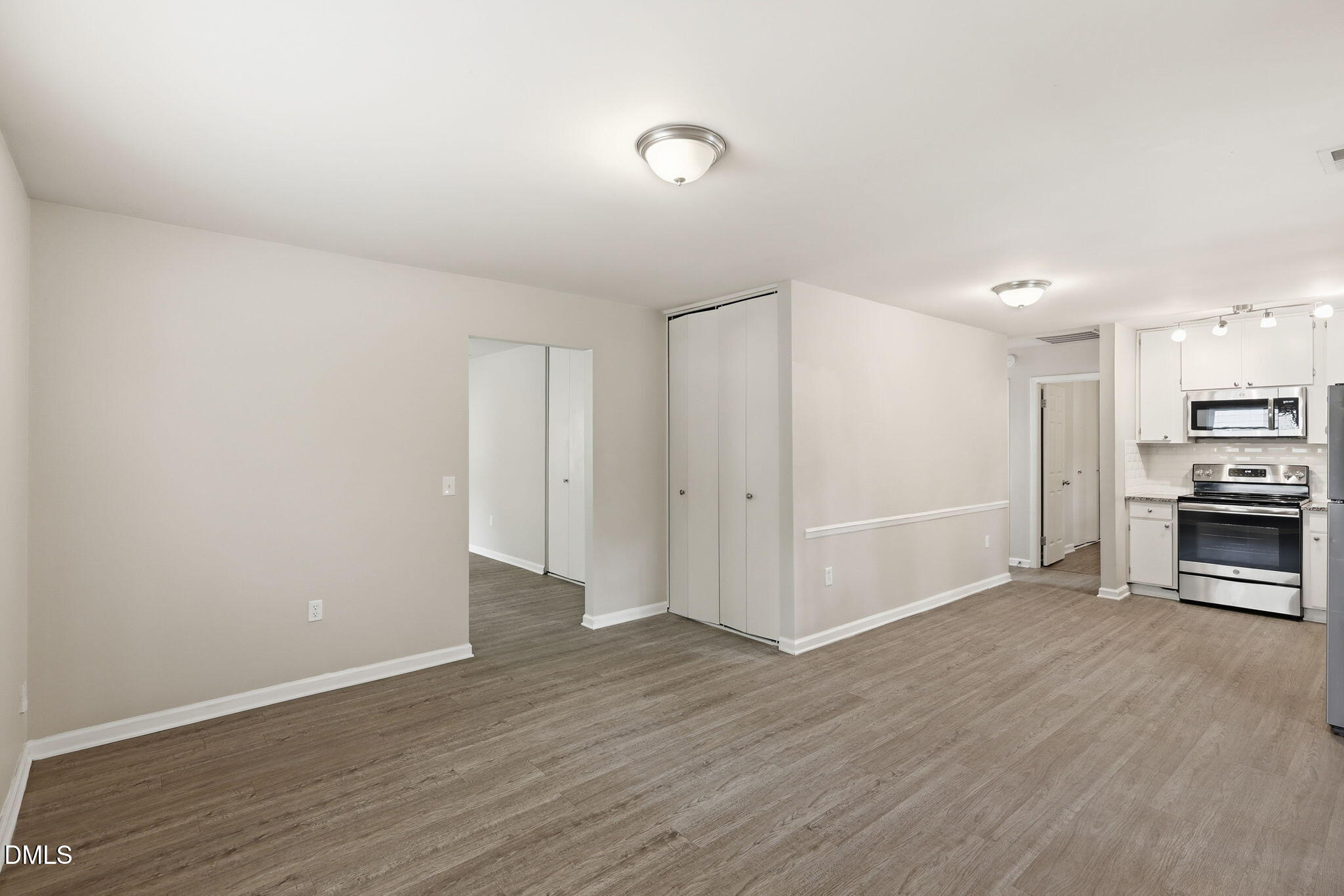 1200 Hazelnut Drive Property Photo 13