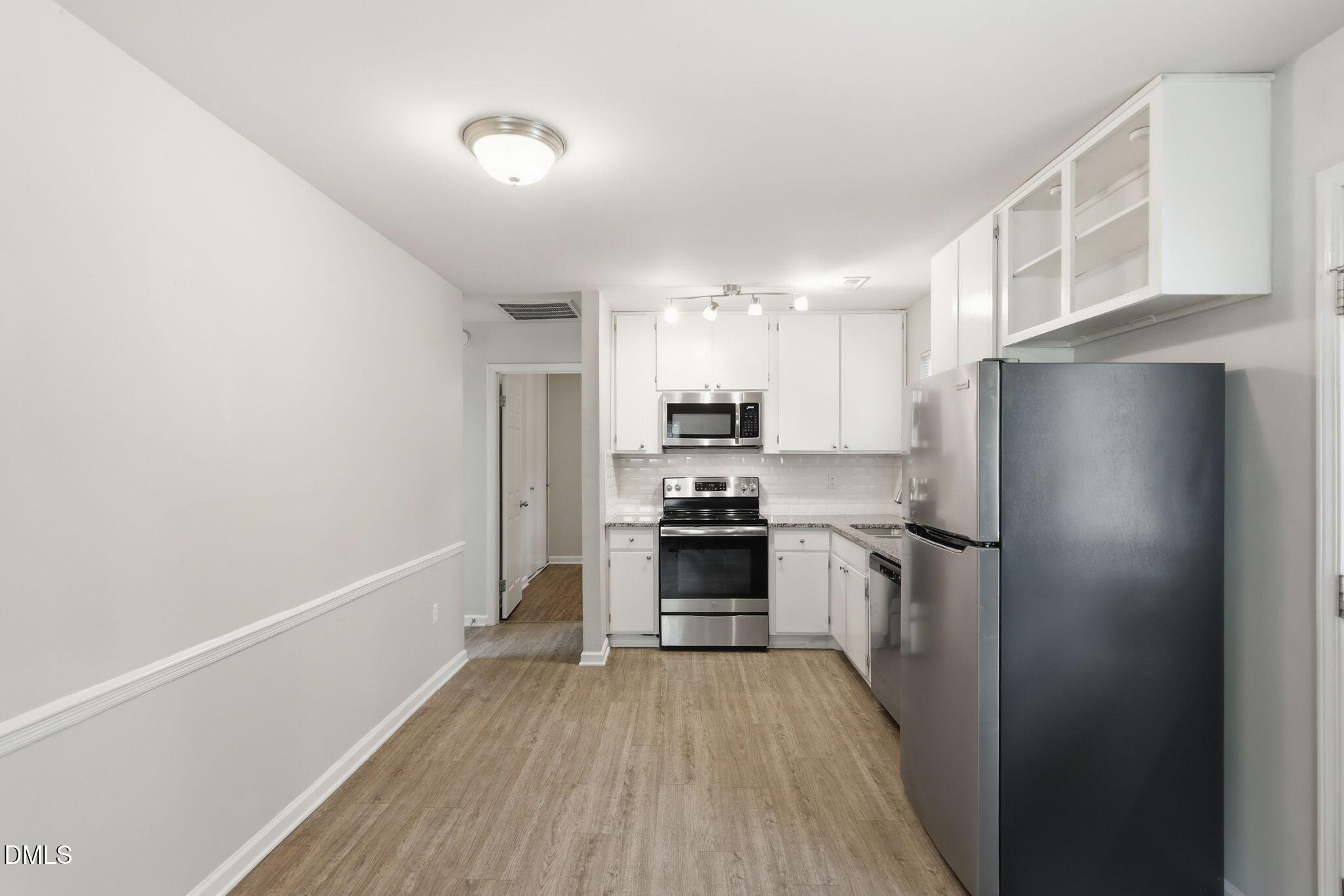 1200 Hazelnut Drive Property Photo 14