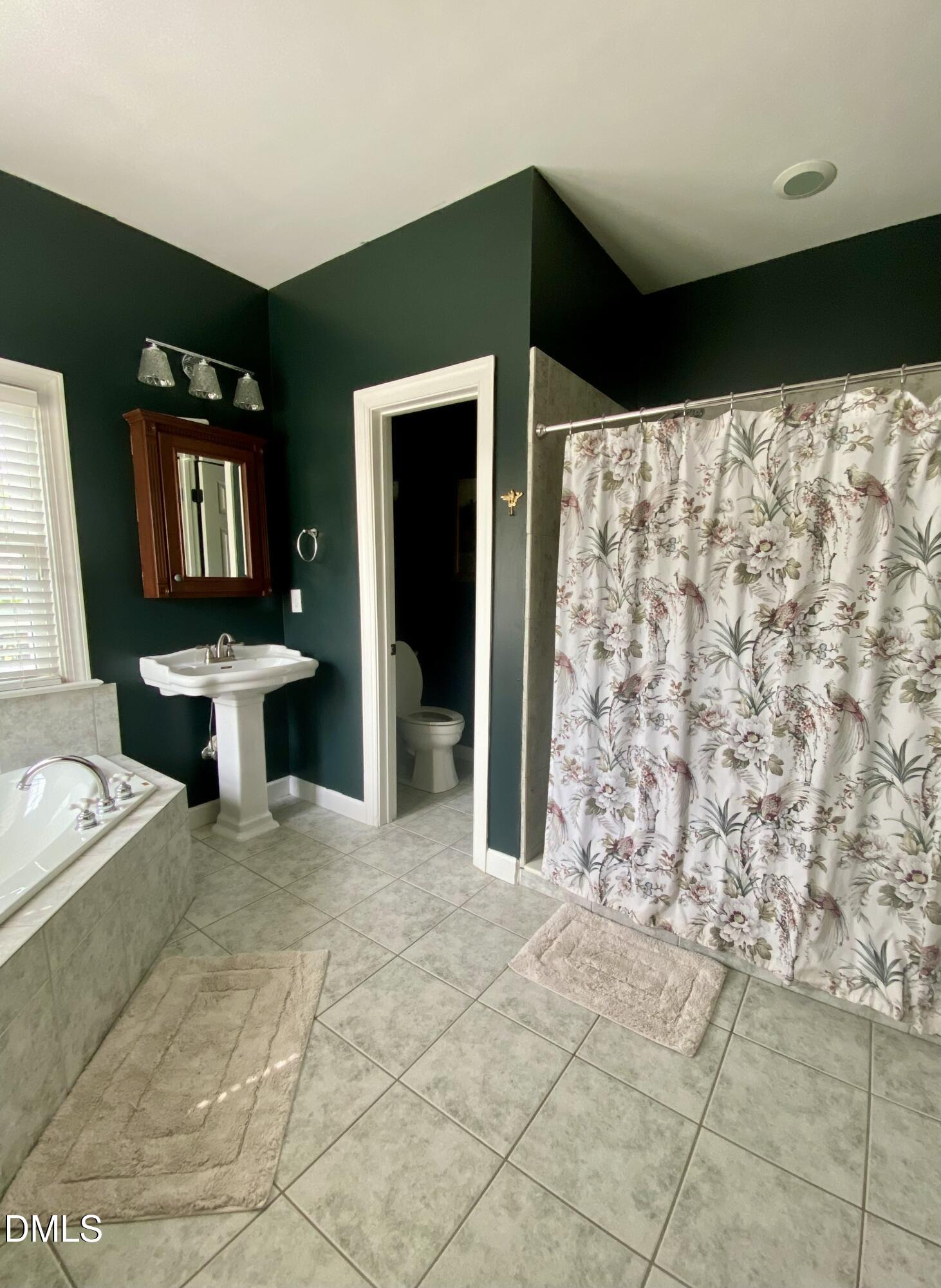 101 Caledonia Lane Property Photo 27