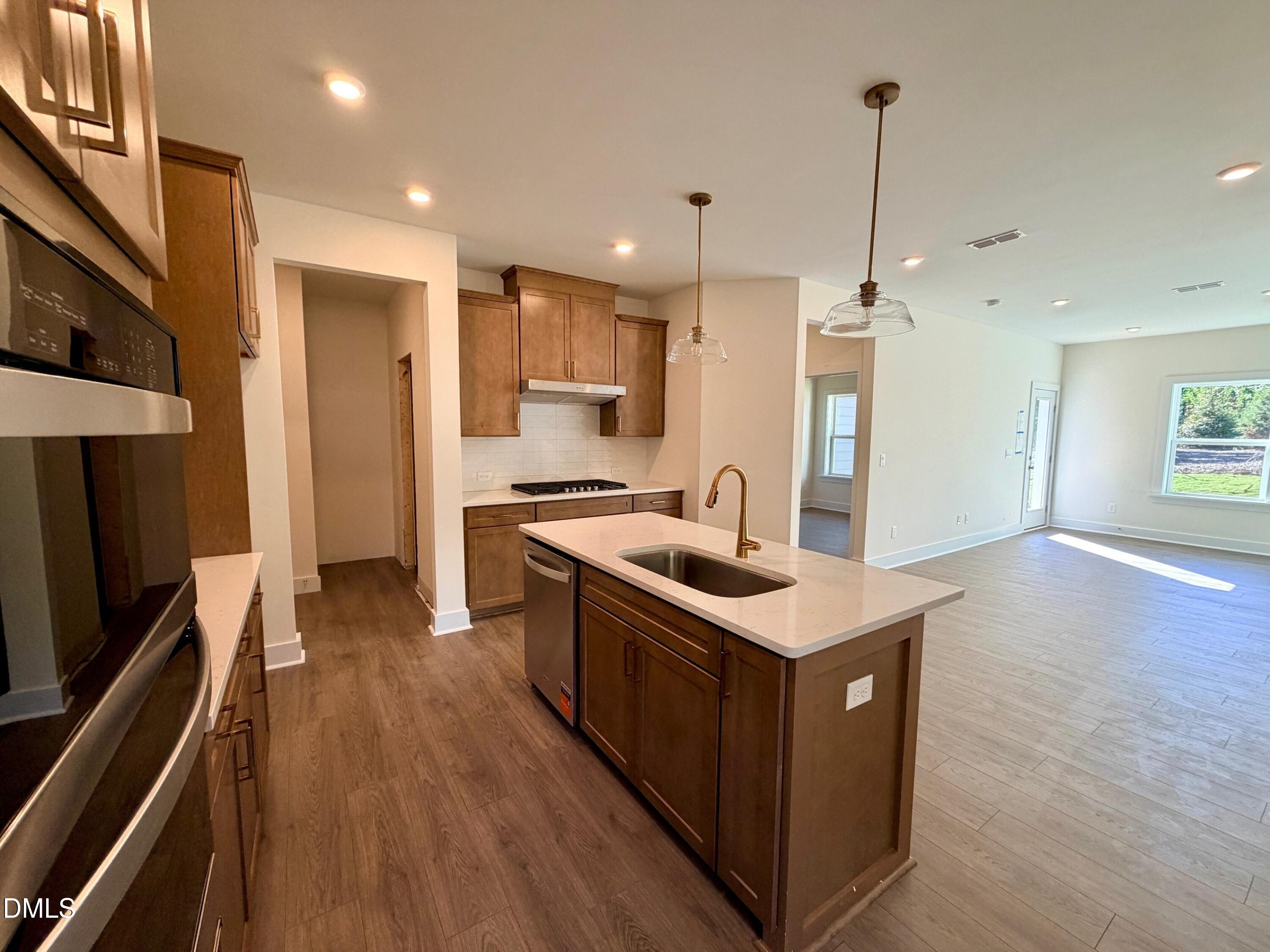 2910 Walden Road Property Photo 4