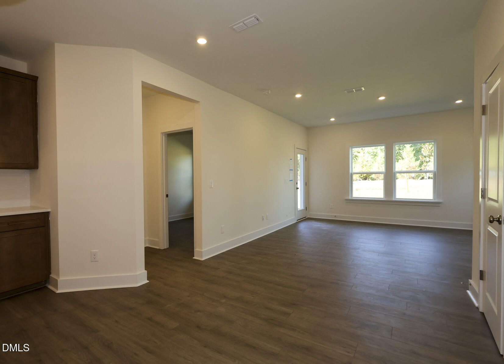 2910 Walden Road Property Photo 8