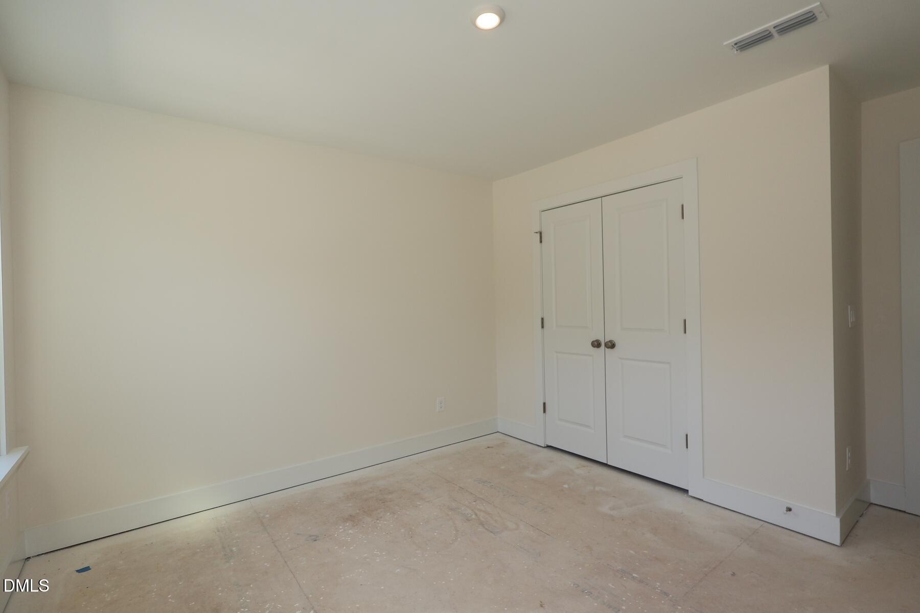 2910 Walden Road Property Photo 10