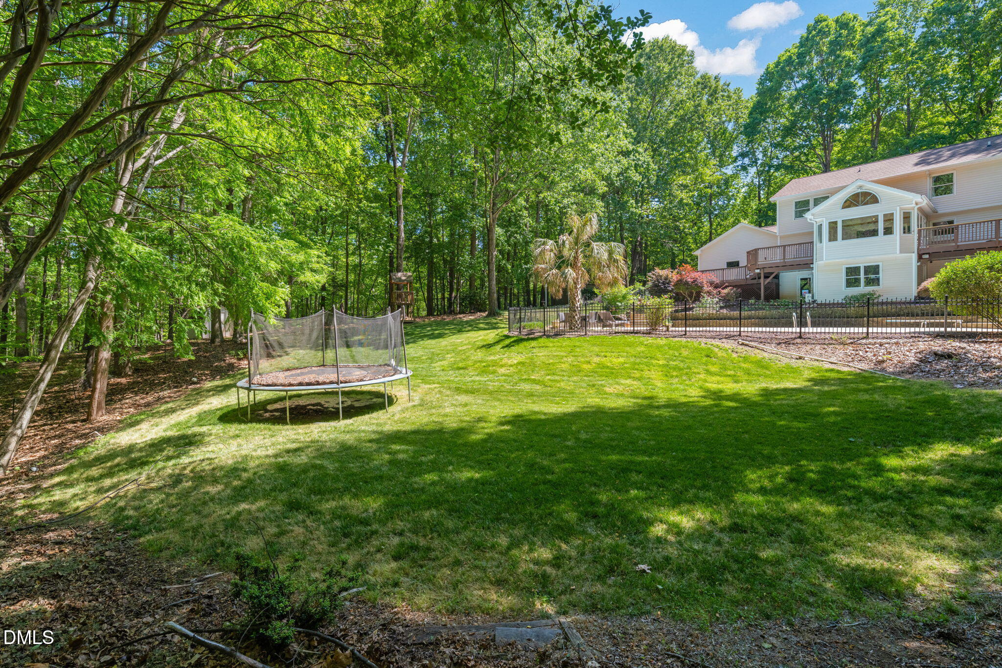5016 Elkwood Court Property Photo 4
