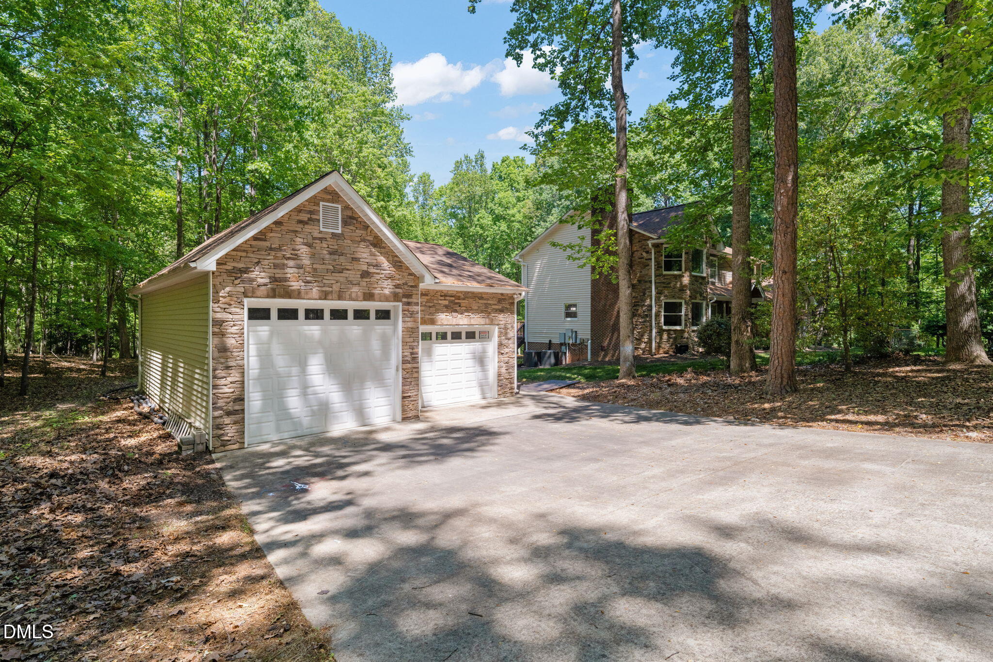 5016 Elkwood Court Property Photo 7