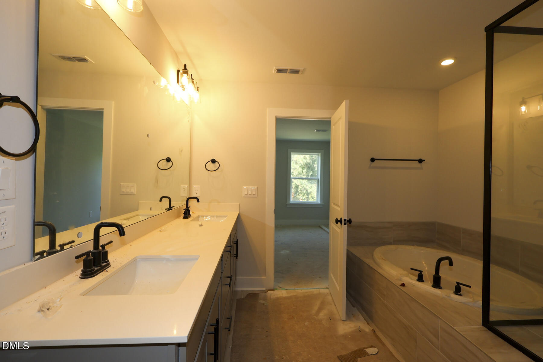 2914 Walden Road Property Photo 10