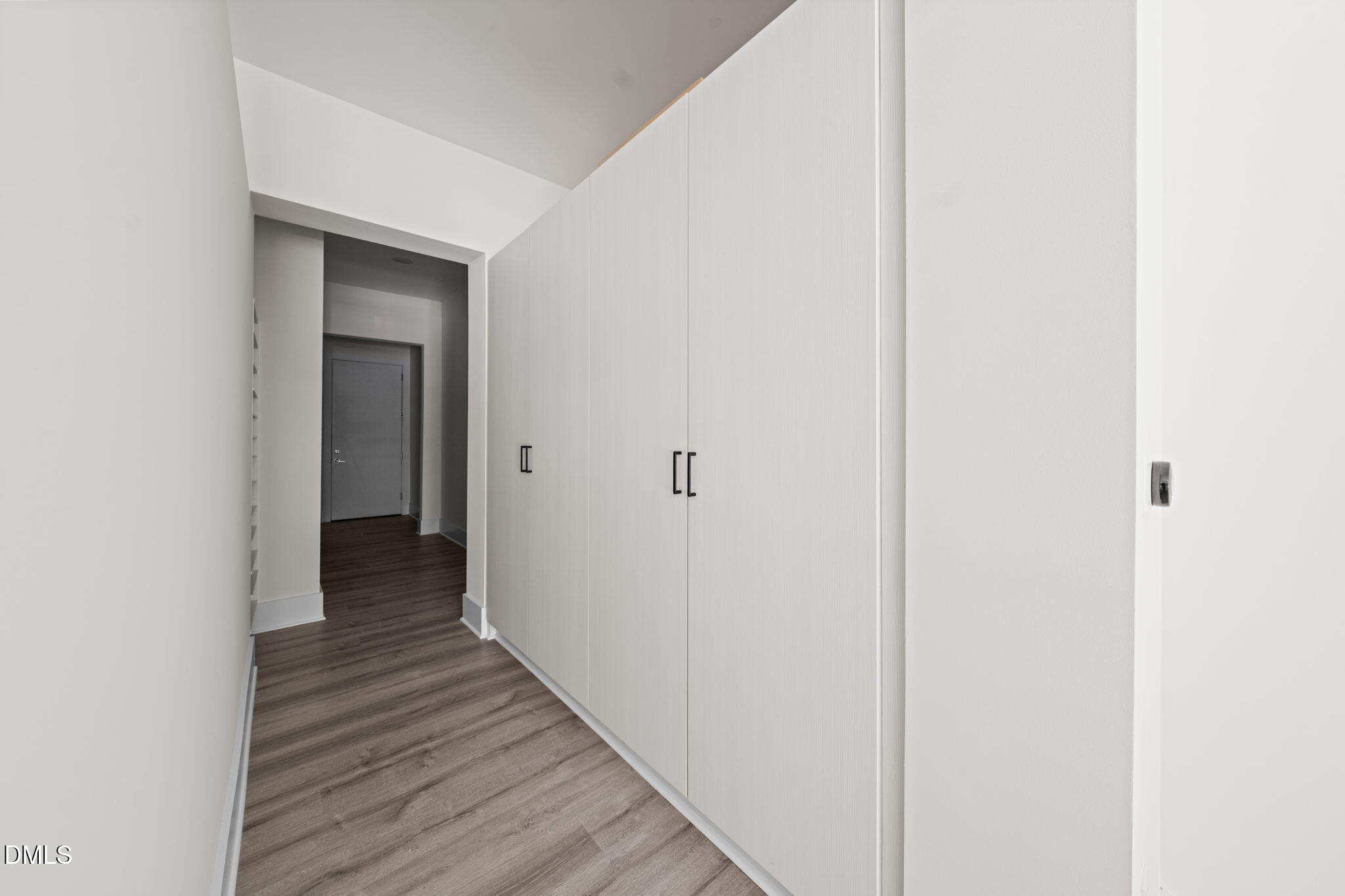 2441 Campus Shore Drive 109 Property Photo 9