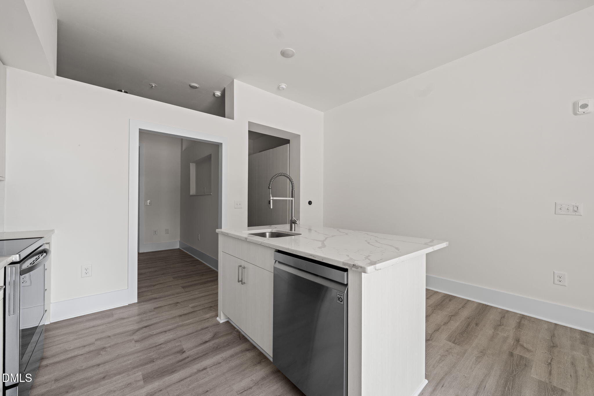 2441 Campus Shore Drive 109 Property Photo 13