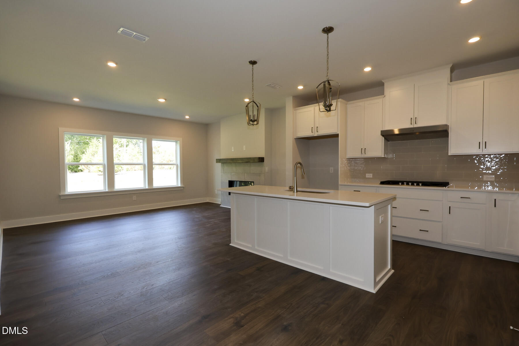 2912 Walden Road Property Photo 4