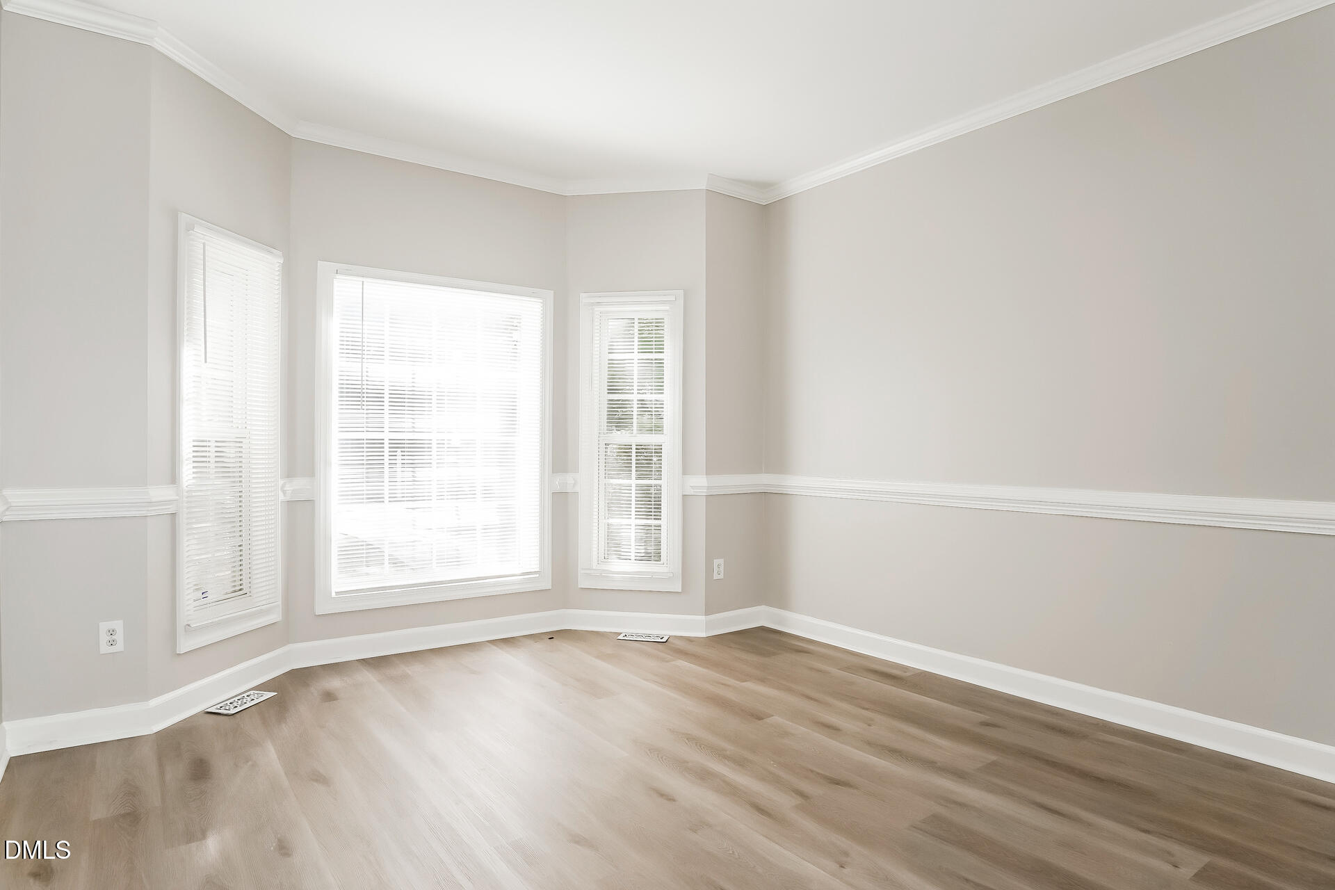 1500 Exeton Court Property Photo 4