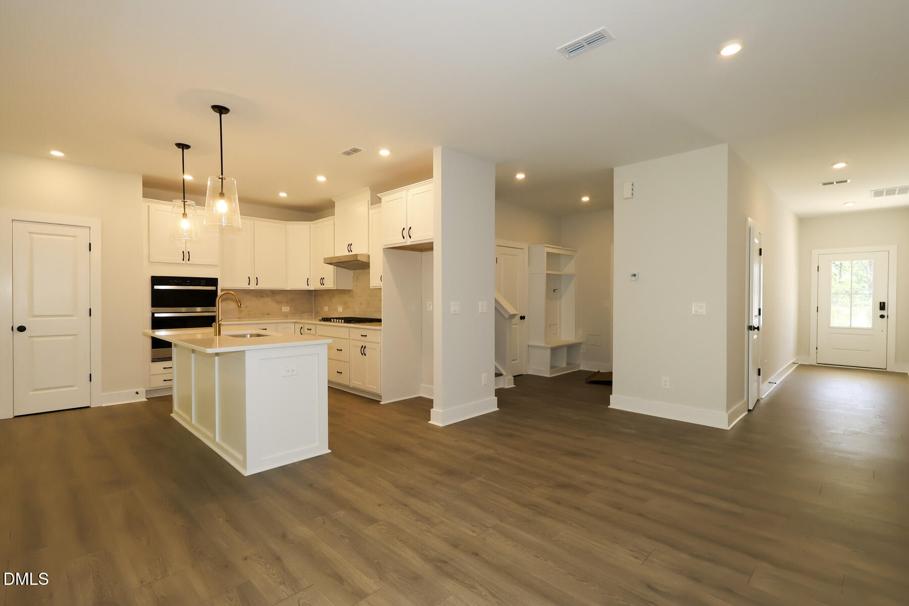2916 Walden Road Property Photo 2