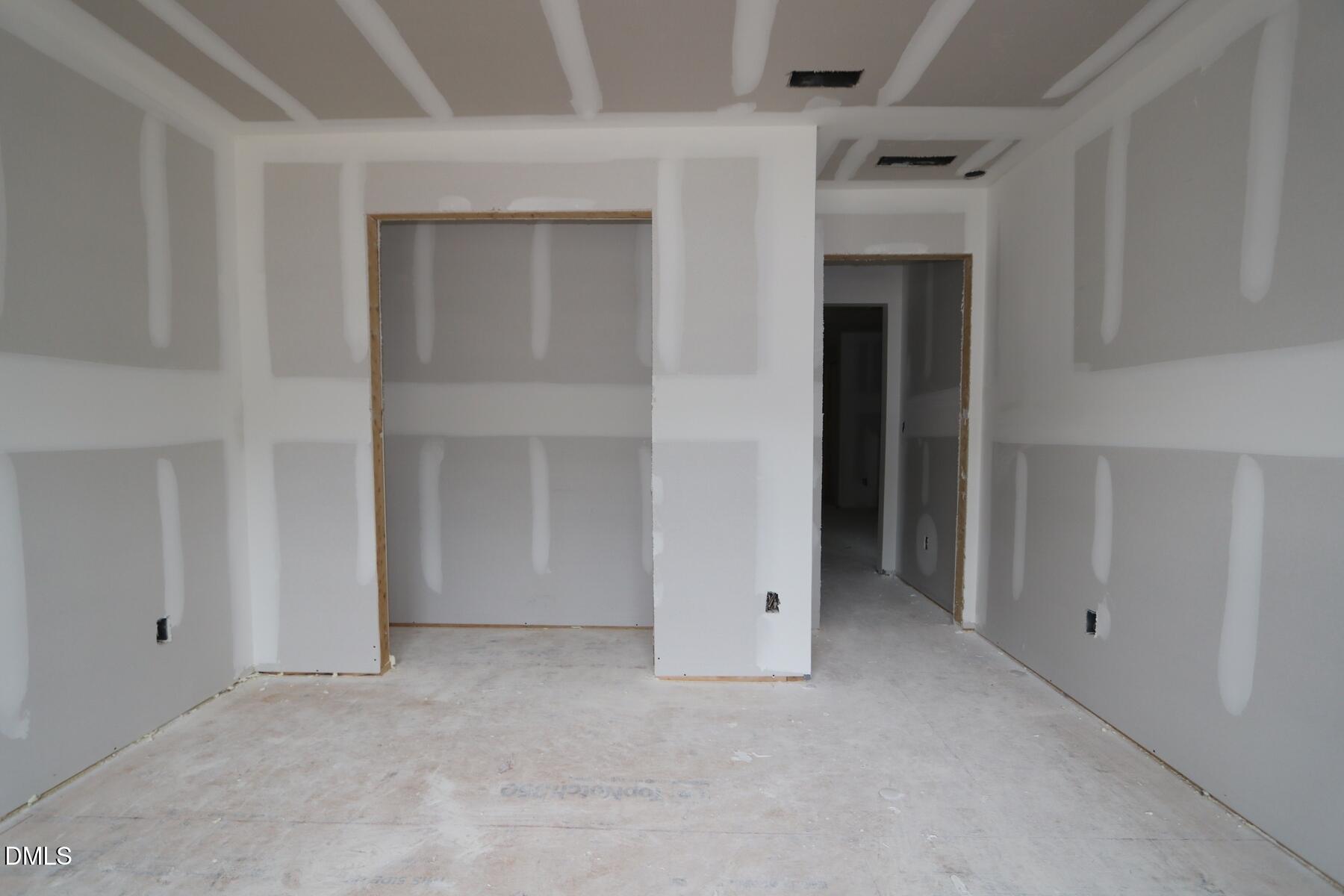2916 Walden Road Property Photo 3